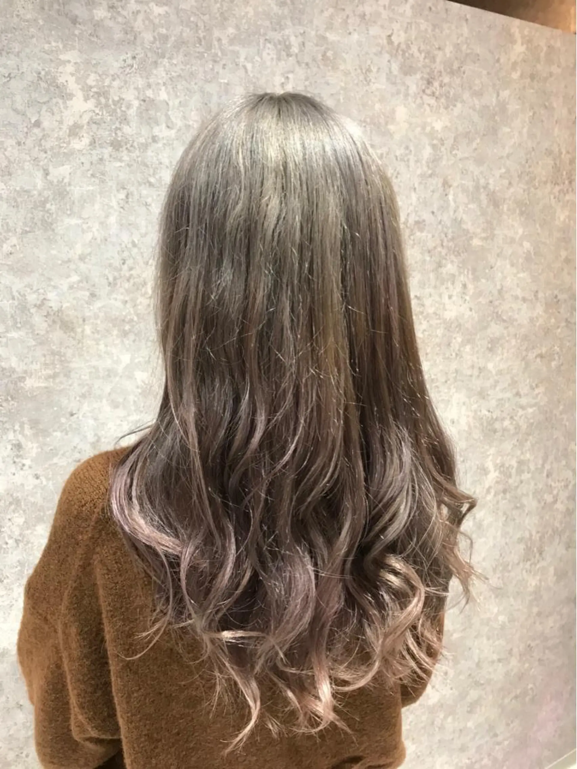 セミロング カラー ベージュカラー シルバー シルバーベージュ 🫟Blanco🫟 Color&Careのヘアスタイル