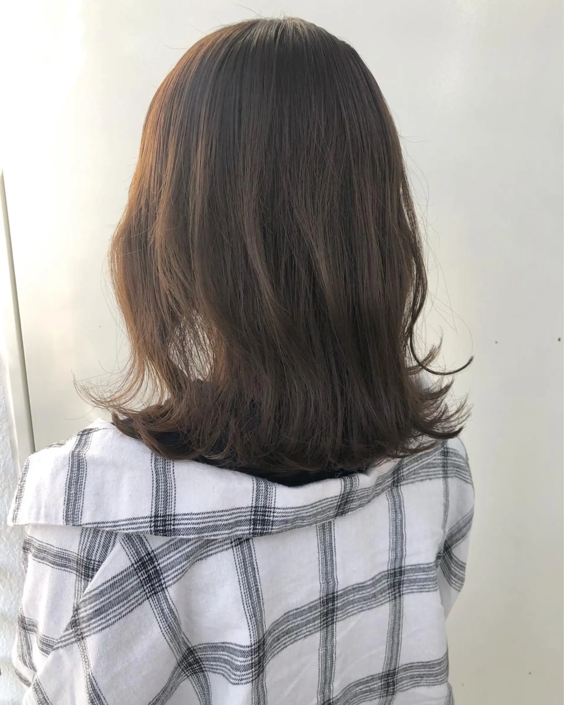 ミディアム ヘアカラー 韓国🇰🇷レイヤー 映える顔周り🩷のヘアスタイル