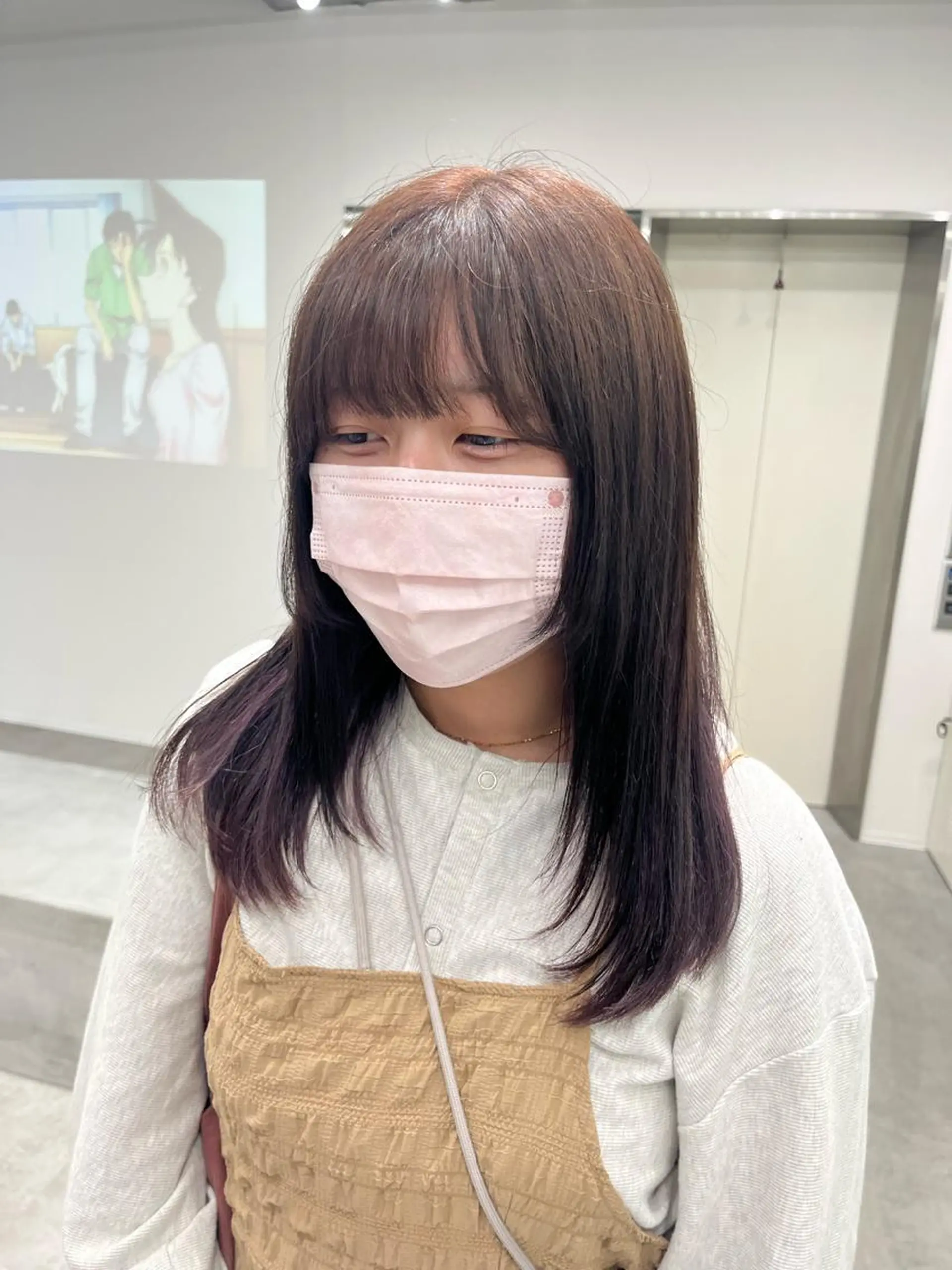 カラー ラベンダーカラー 中村 彩夏のヘアスタイル