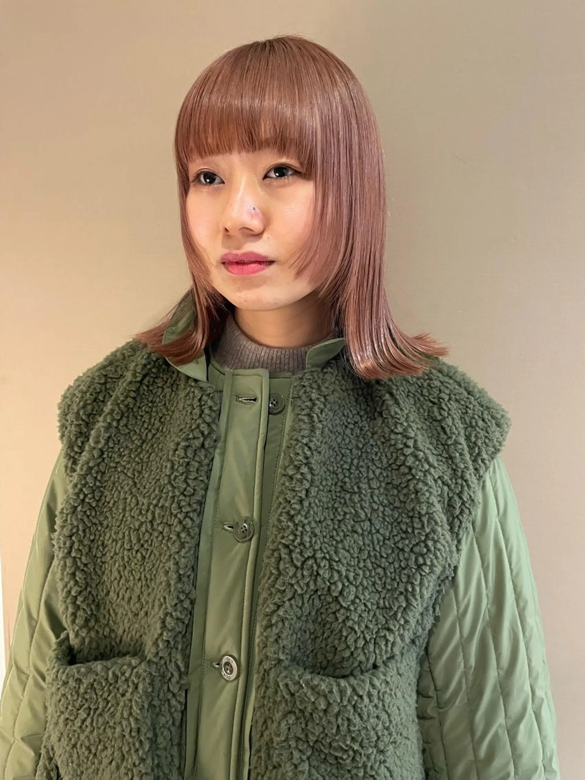 ミディアム カラー ベージュカラー ピンクカラー ピンクベージュ 似合わせカット カット ヘアカラー トリートメント ブリーチ🪡 ボブ🧶レイヤーのヘアスタイル