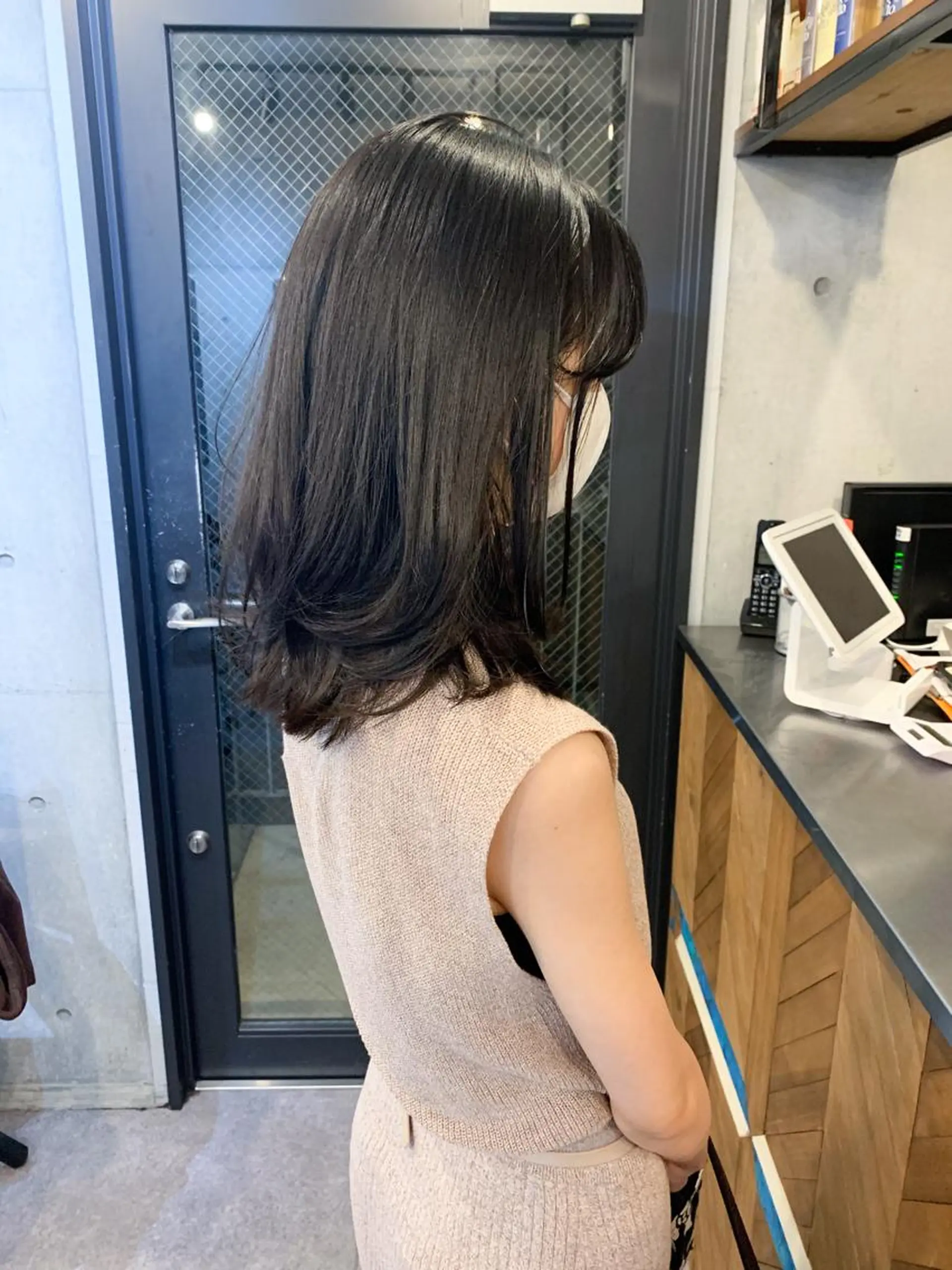 ミディアム レイヤーカット トリートメント 柔らかブラウン/顔周 りレイヤー♡ユウシのヘアスタイル