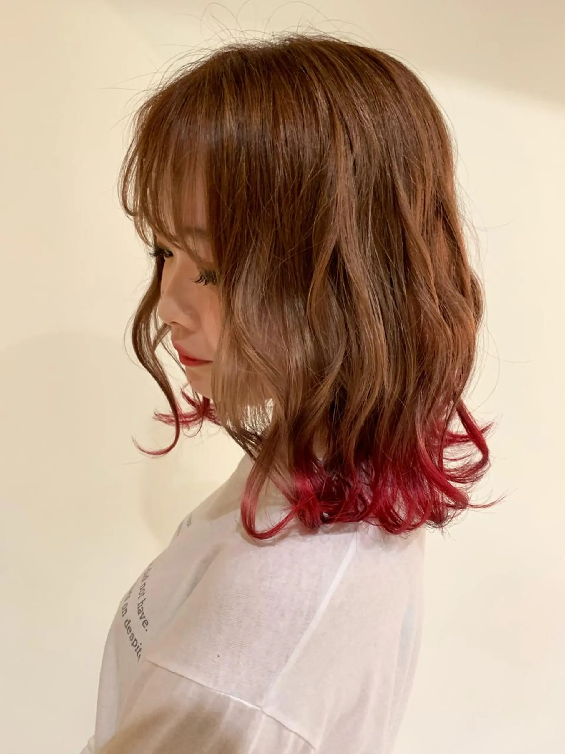 ショート カラー ヘアアレンジ アッシュ ミルクティーアッシュ レッドカラー カット ヘアカラー トリートメント 守屋 颯太のヘアスタイル