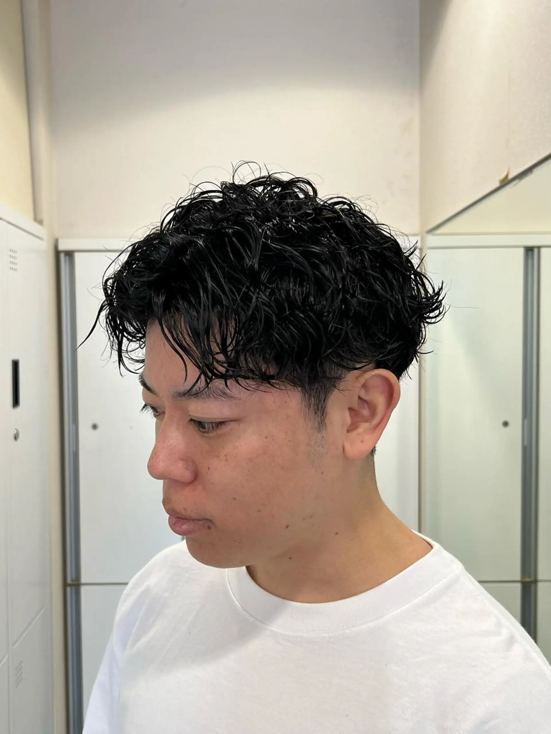 ショート パーマ メンズ アップバング メンズパーマ 波巻きパーマ 茅ヶ崎パーマ特化/ スパイラル/ハルキのヘアスタイル