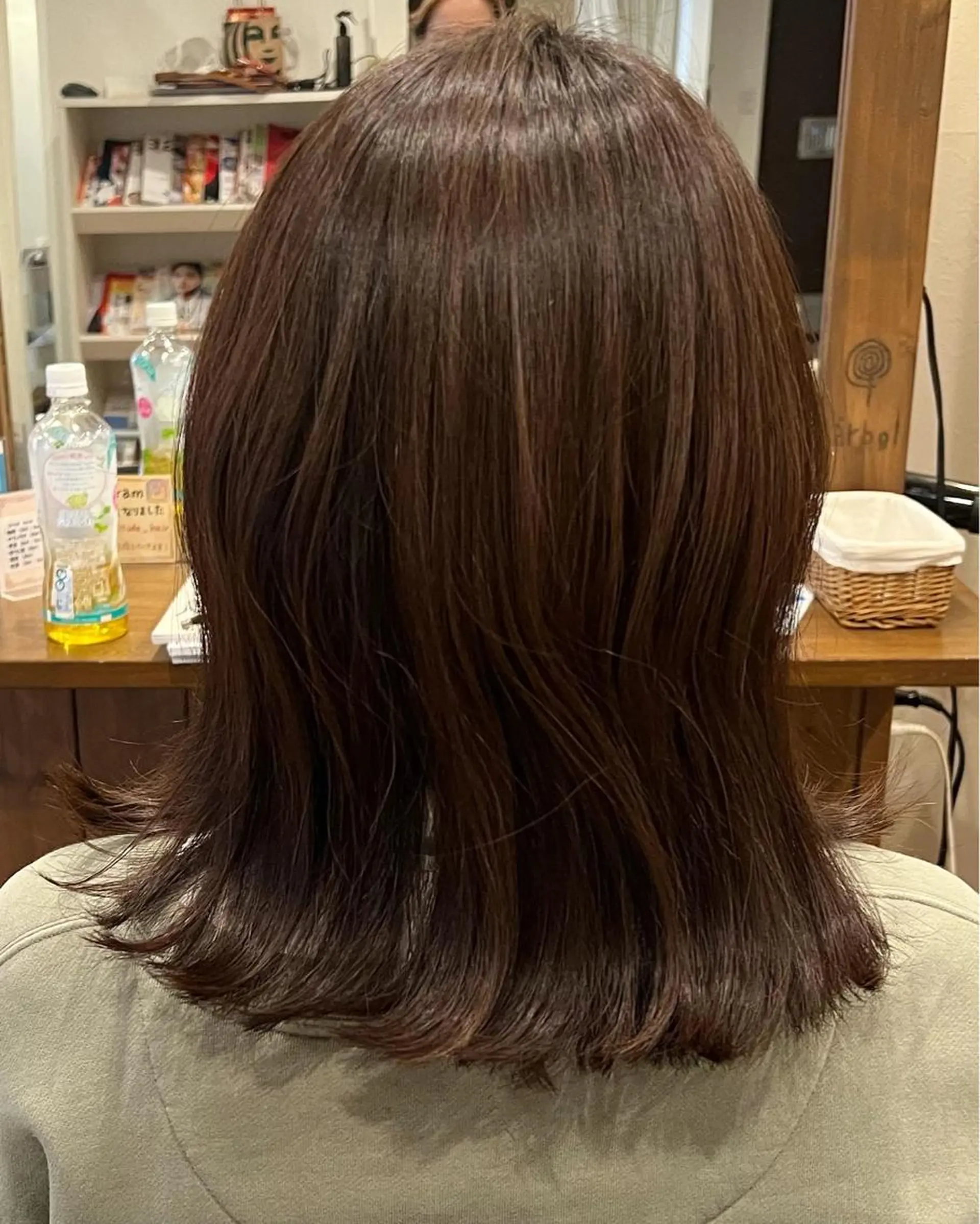 ミディアム 馬場 麻奈美のヘアスタイル