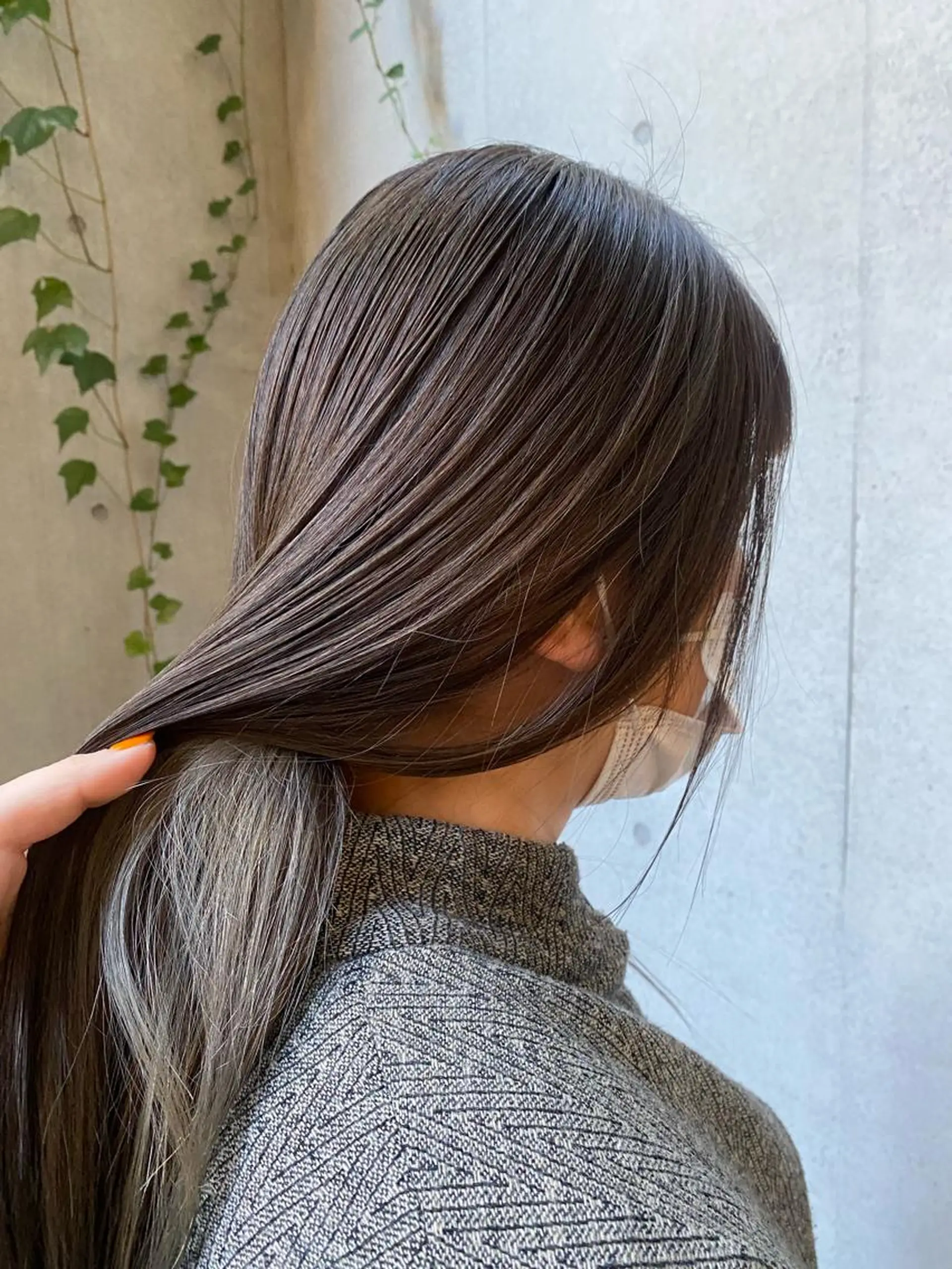 カラー デザインカラー インナーカラー ヘアカラー トリートメント 大人可愛い♡コテ巻き パーマ🌼杉田 萌恵のヘアスタイル