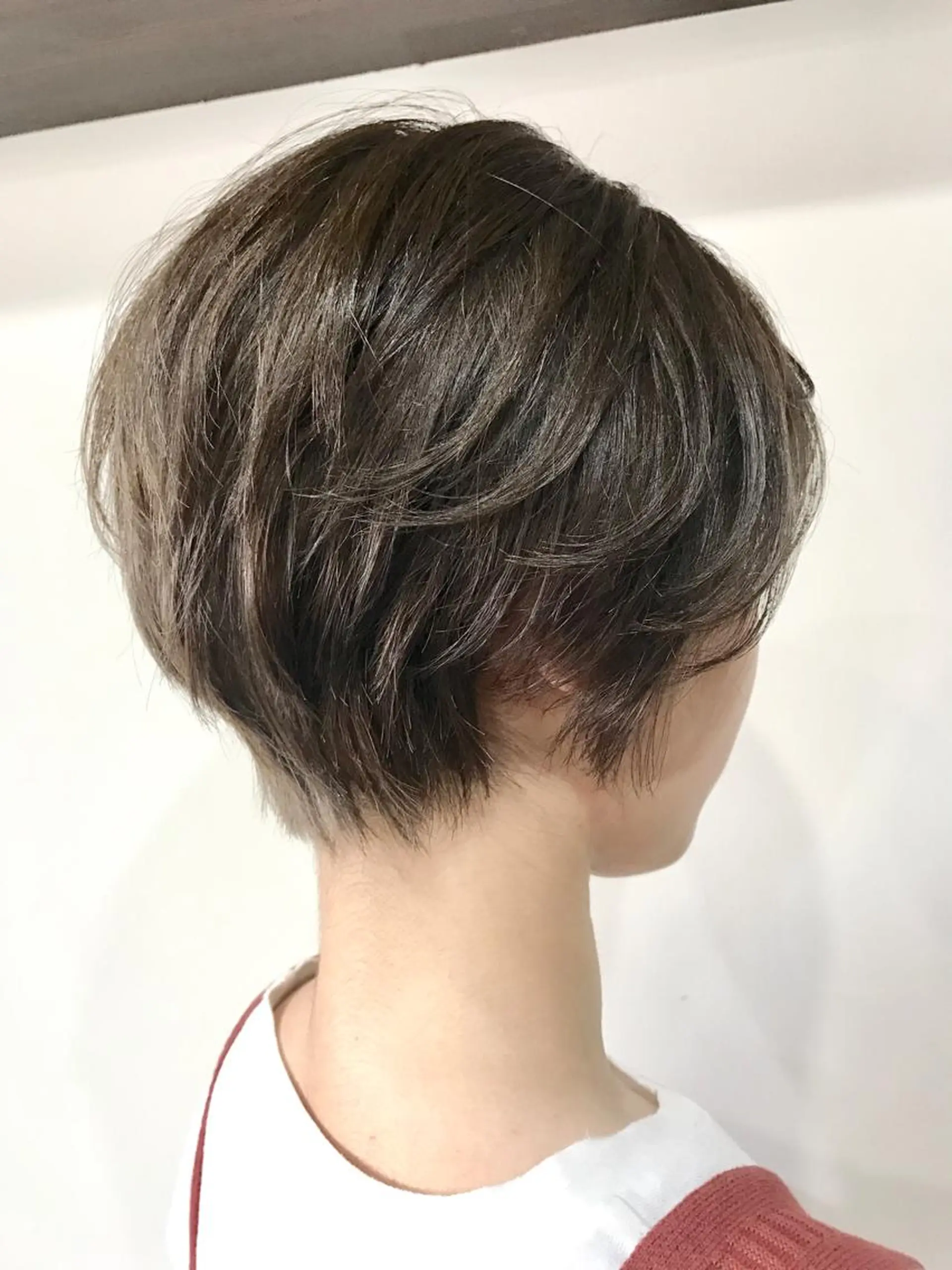 ショート カラー パーマ アッシュ ブリーチ 透明感カラー ブリーチなしカラー ショートヘア 女性専用サロン 【中崎町】ゆきみのヘアスタイル