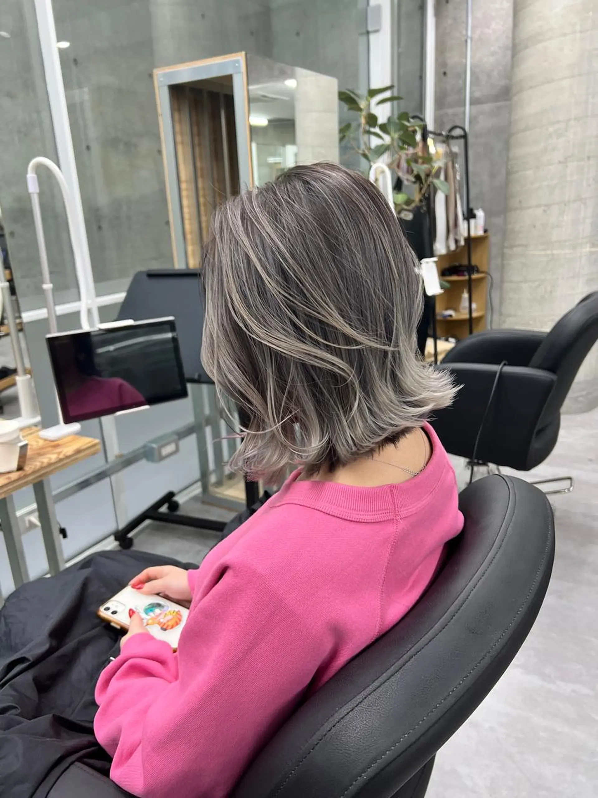 ミディアム カラー バレイヤージュ ブリーチ ケアブリーチ ダブルカラー ハイライトカラー ヘアカラー トリートメント welring hair salonのヘアスタイル