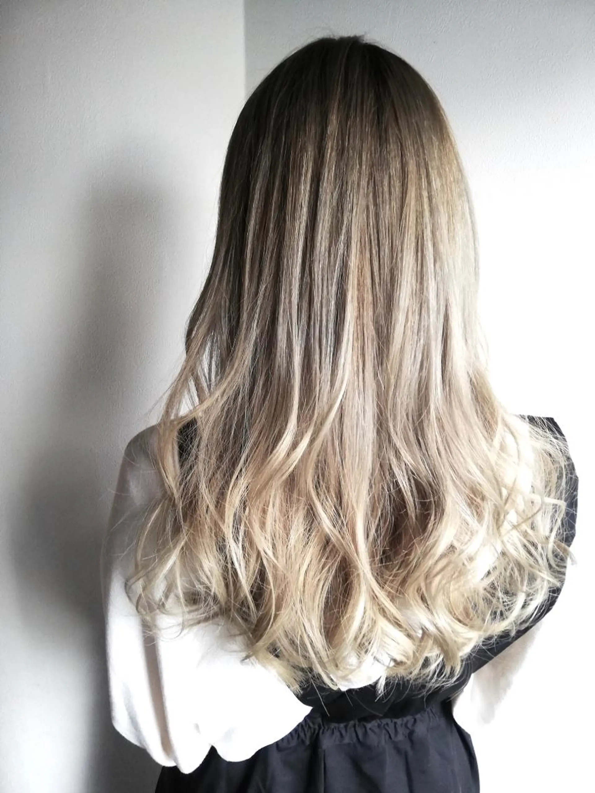 セミロング カラー OFF YUYAのヘアスタイル