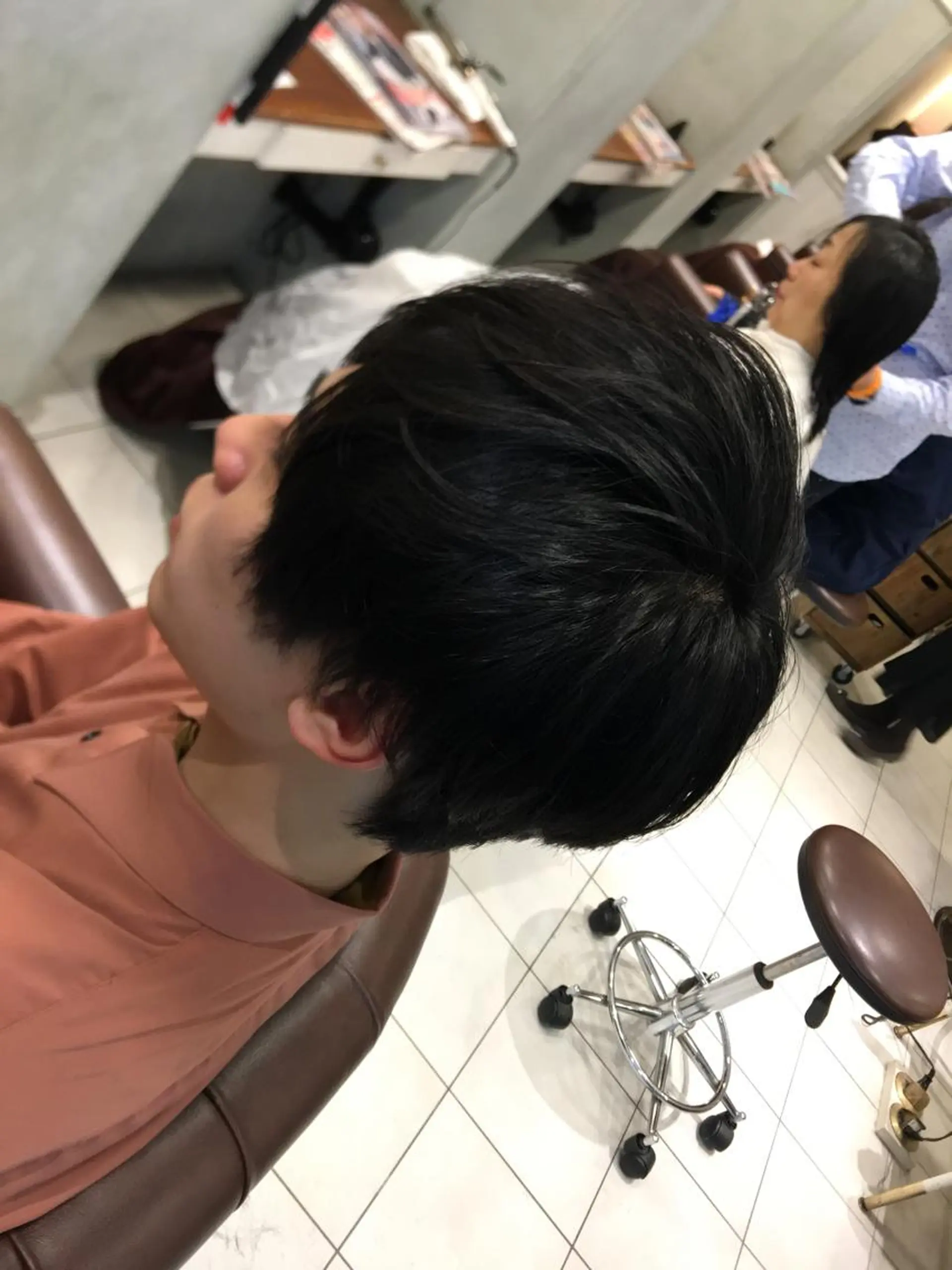 ショート メンズ ブリーチカラー🌈 嘉名 真樹のヘアスタイル