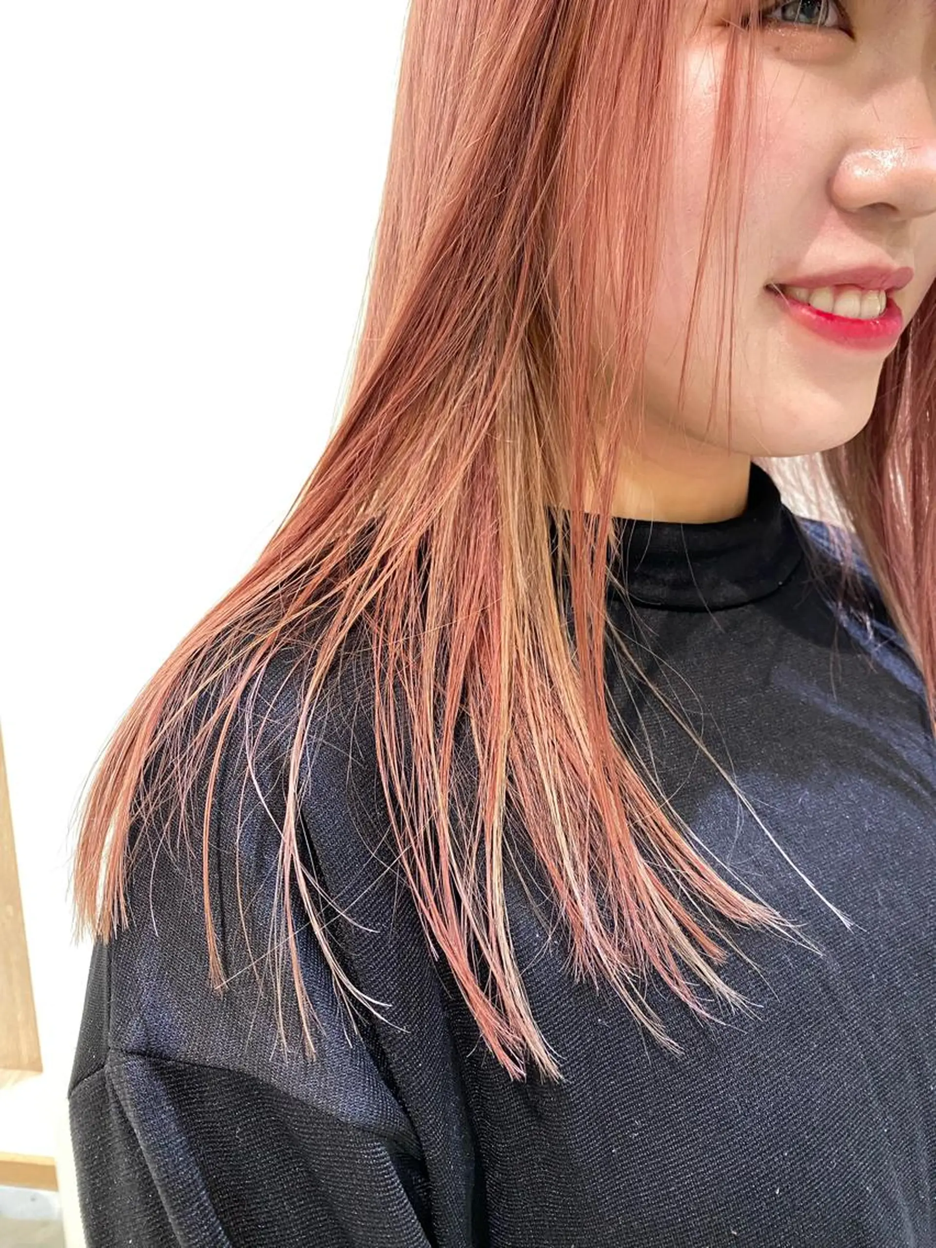 ロング カラー ダブルカラー ブリーチ/kaitoのヘアスタイル