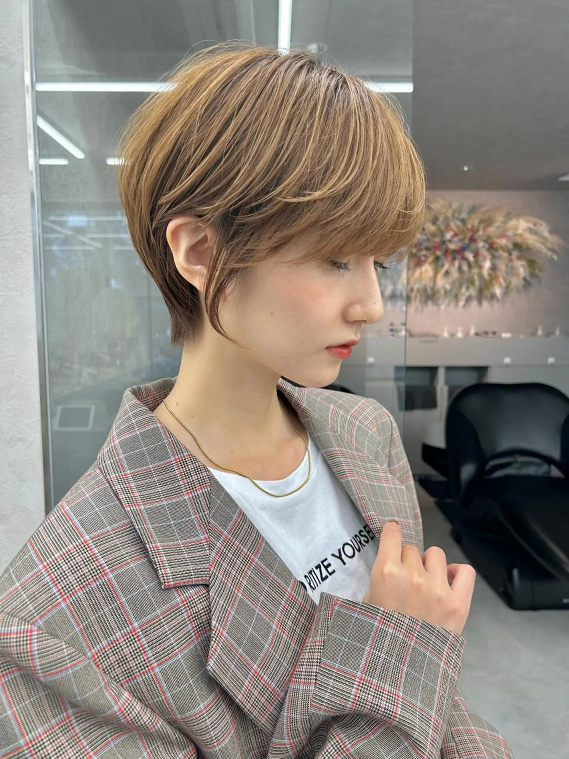 ショート ボブ ショートヘア 小顔カット かえ🩶韓国ボブ🎀 透明感カラー🥣のヘアスタイル