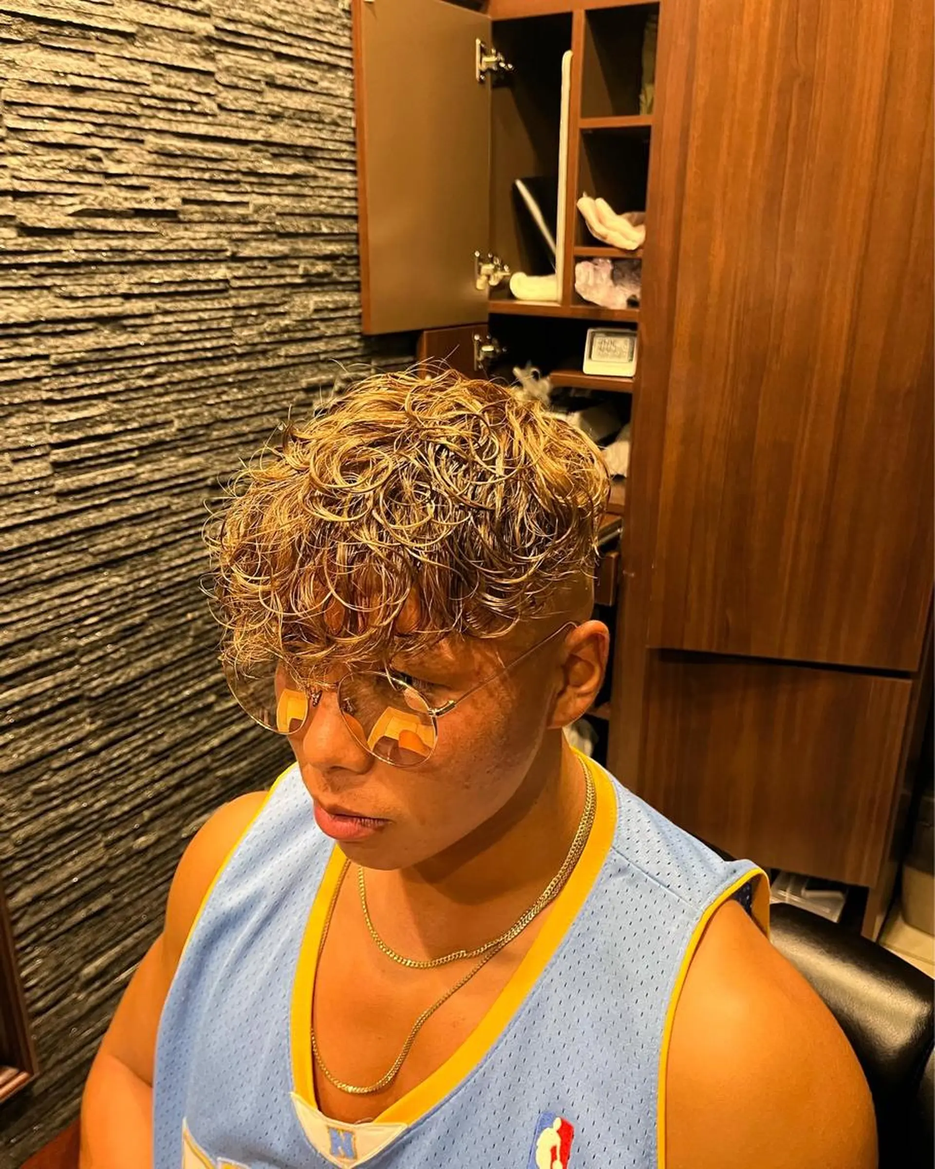 ショート パーマ メンズ 高橋 優希のヘアスタイル