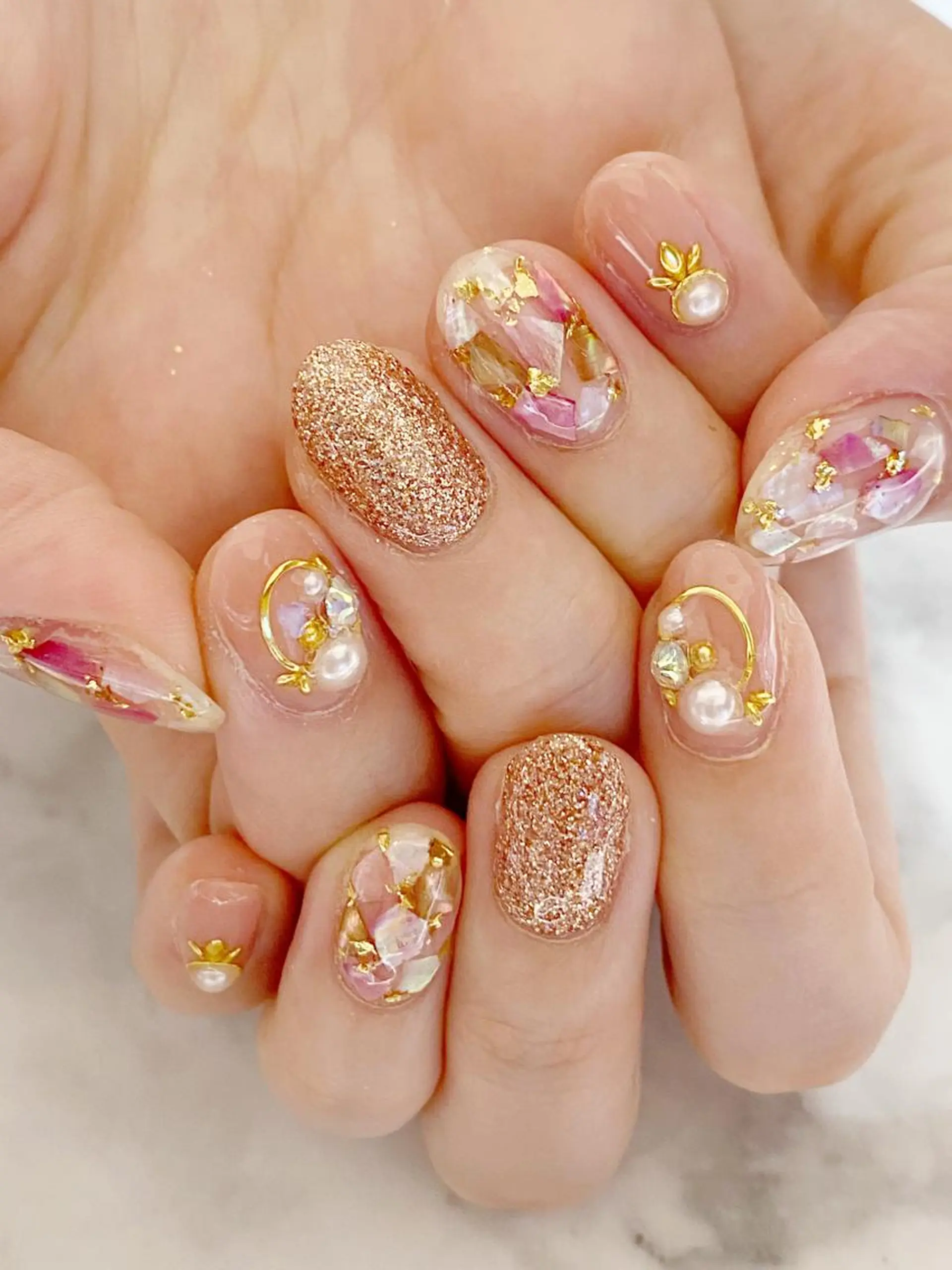 ネイル クリアネイル ストーンネイル YUN 💅のネイルデザイン