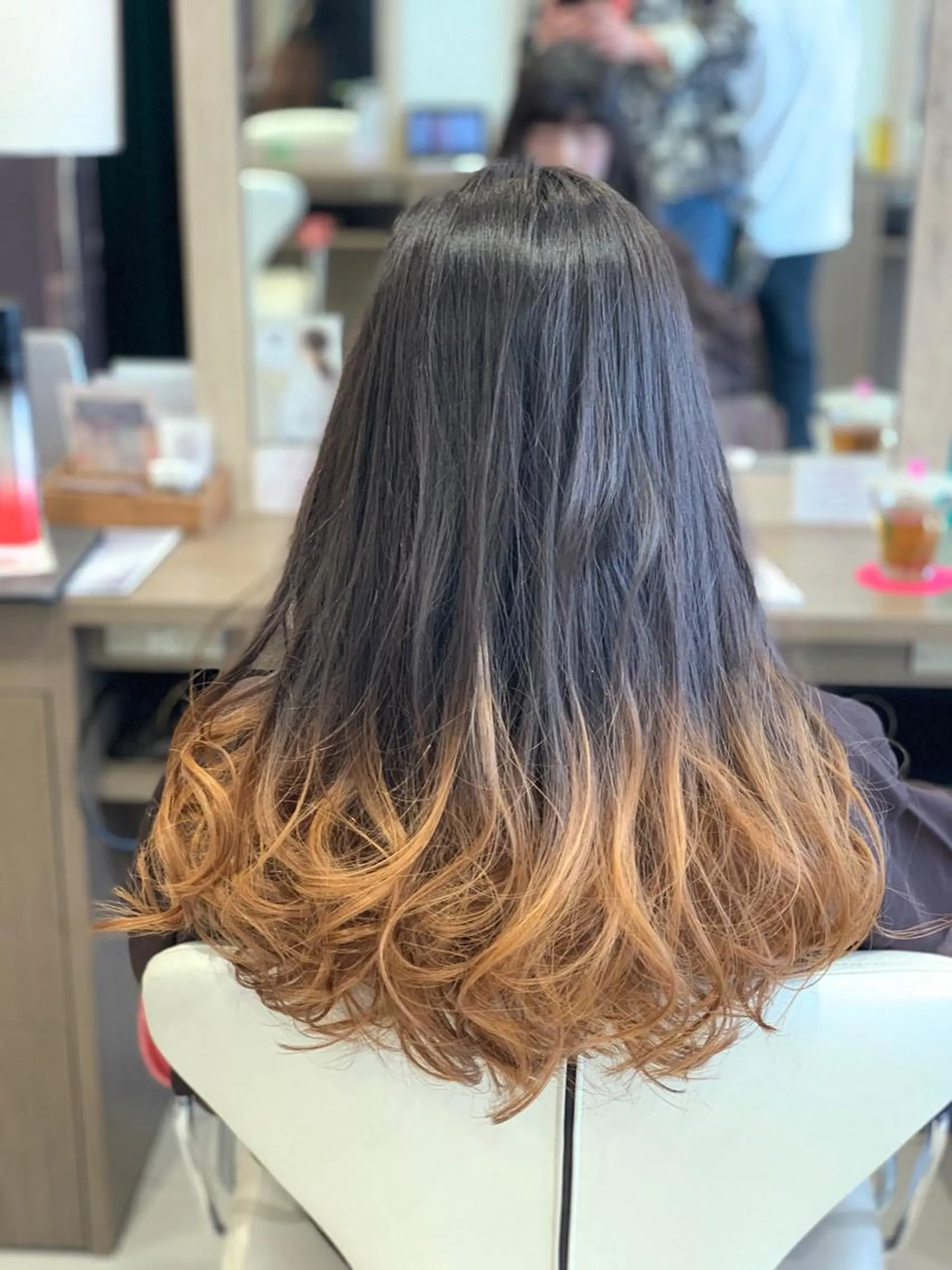 ロング カラー ヘアカラー トリートメント 上村 将人のヘアスタイル