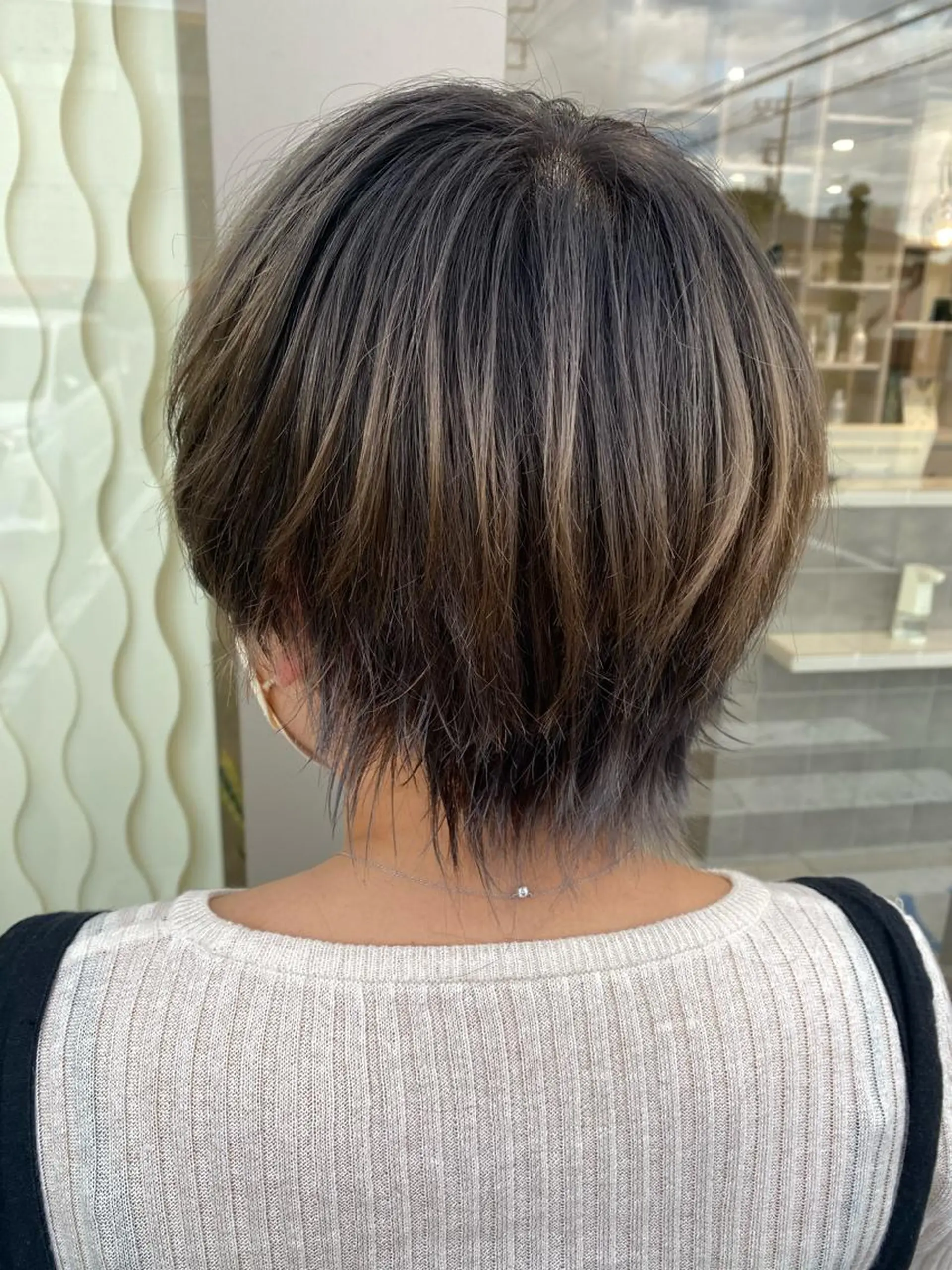 ショート カラー 吹田 駿 髪質改善縮毛矯正のヘアスタイル