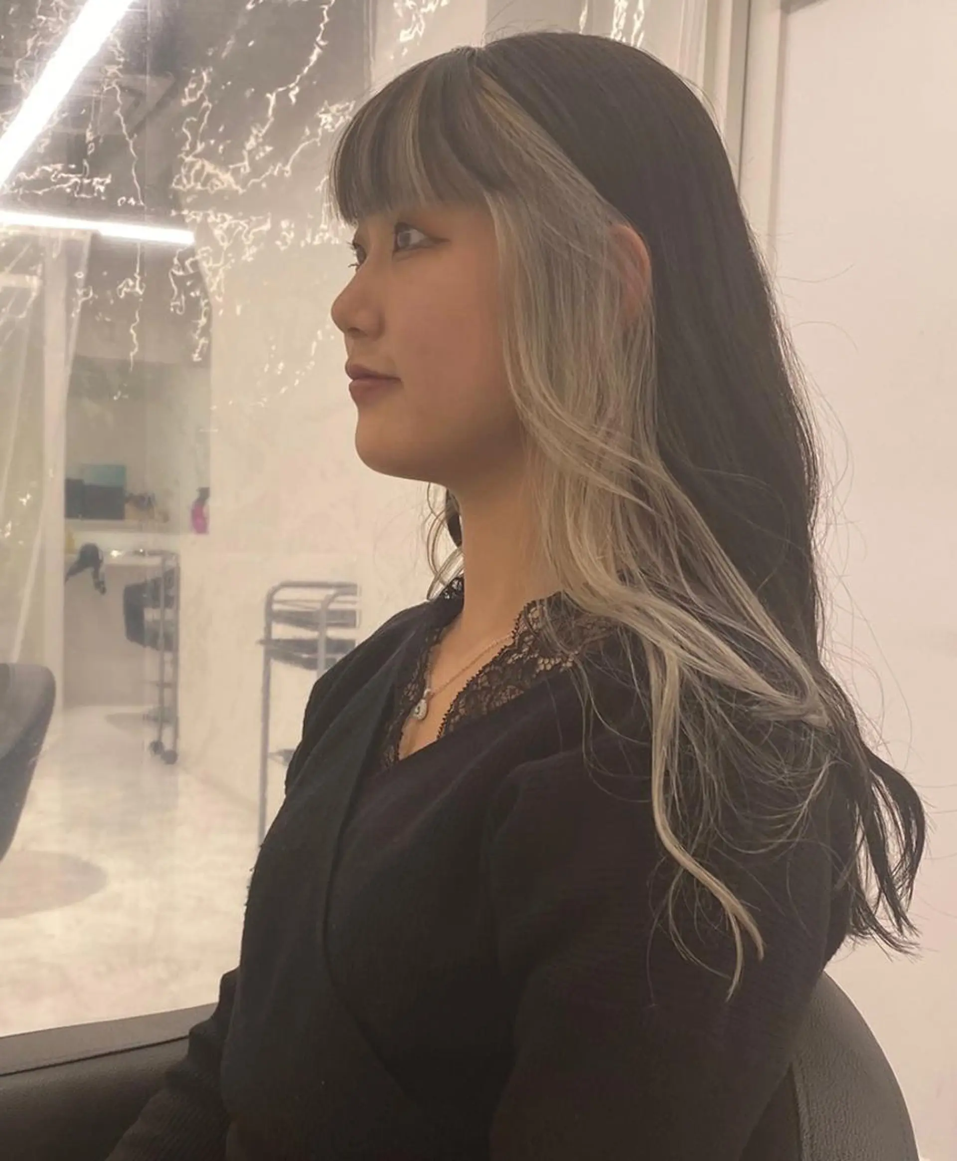 ミディアム ヘアカラー トリートメント サロウィン新宿三丁目East所属・顔周りレイヤー/新宿 /モテ艶カラー/航介のヘアスタイル