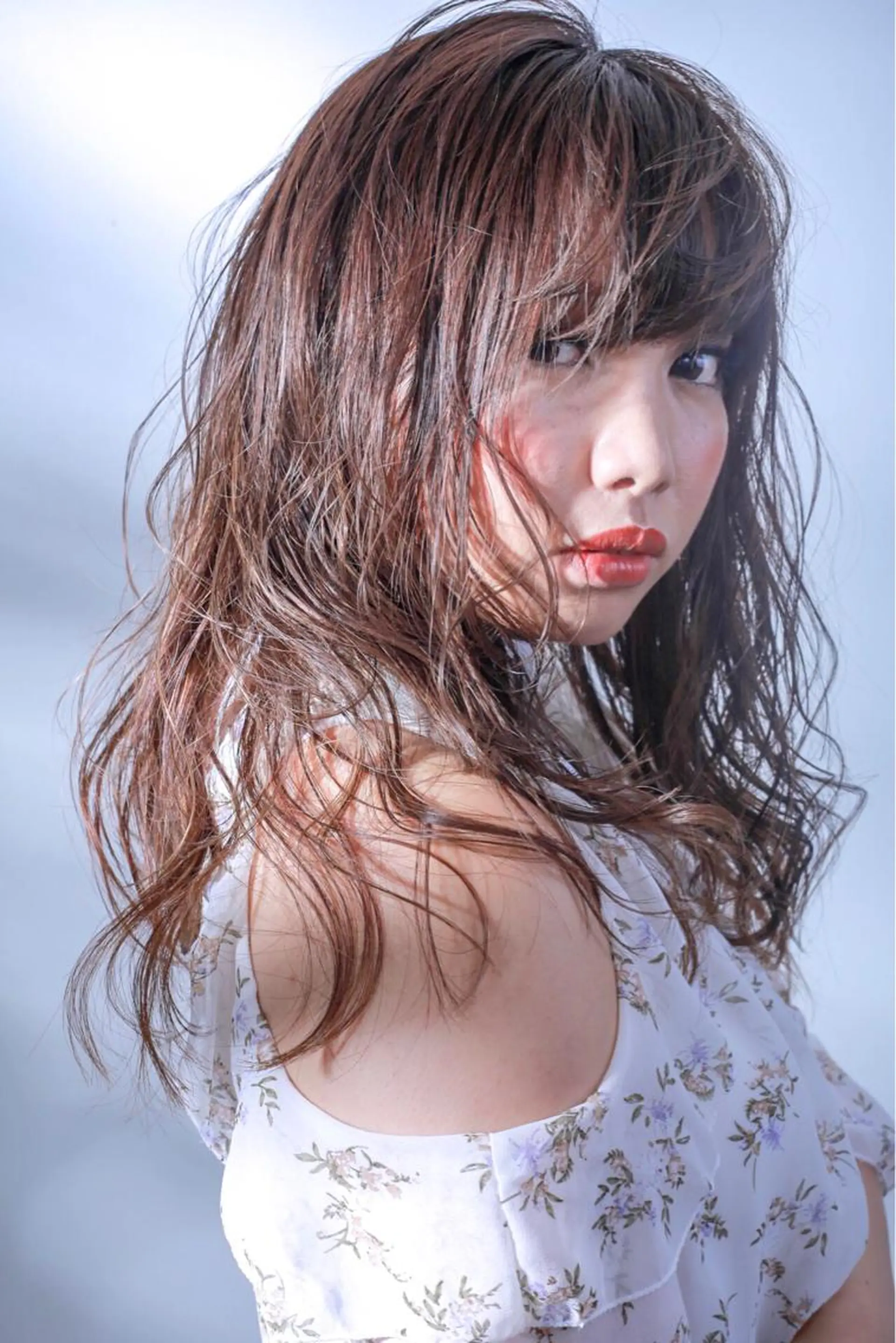 ロング カラー 伊藤 裕貴のヘアスタイル