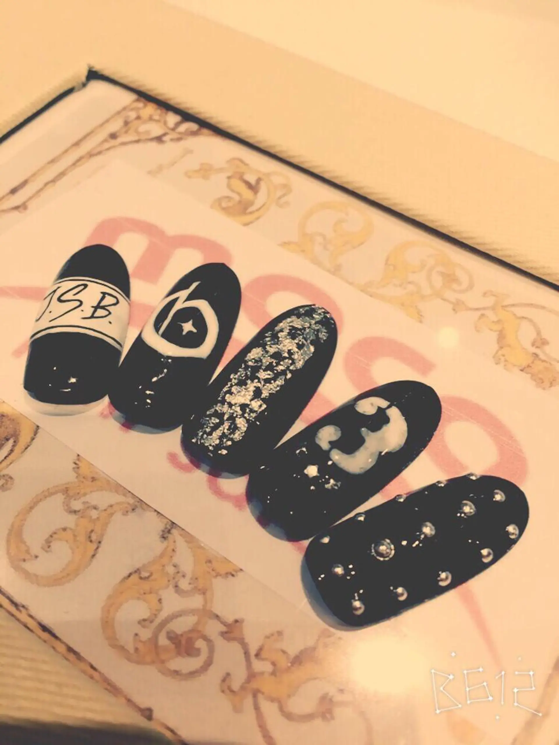 ネイル 鈴木 ゆいのネイルデザイン