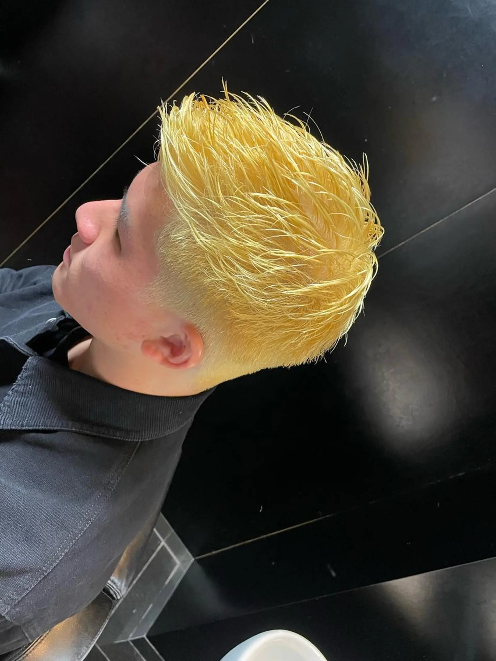 ショート カラー メンズ 中越 仁一郎のヘアスタイル