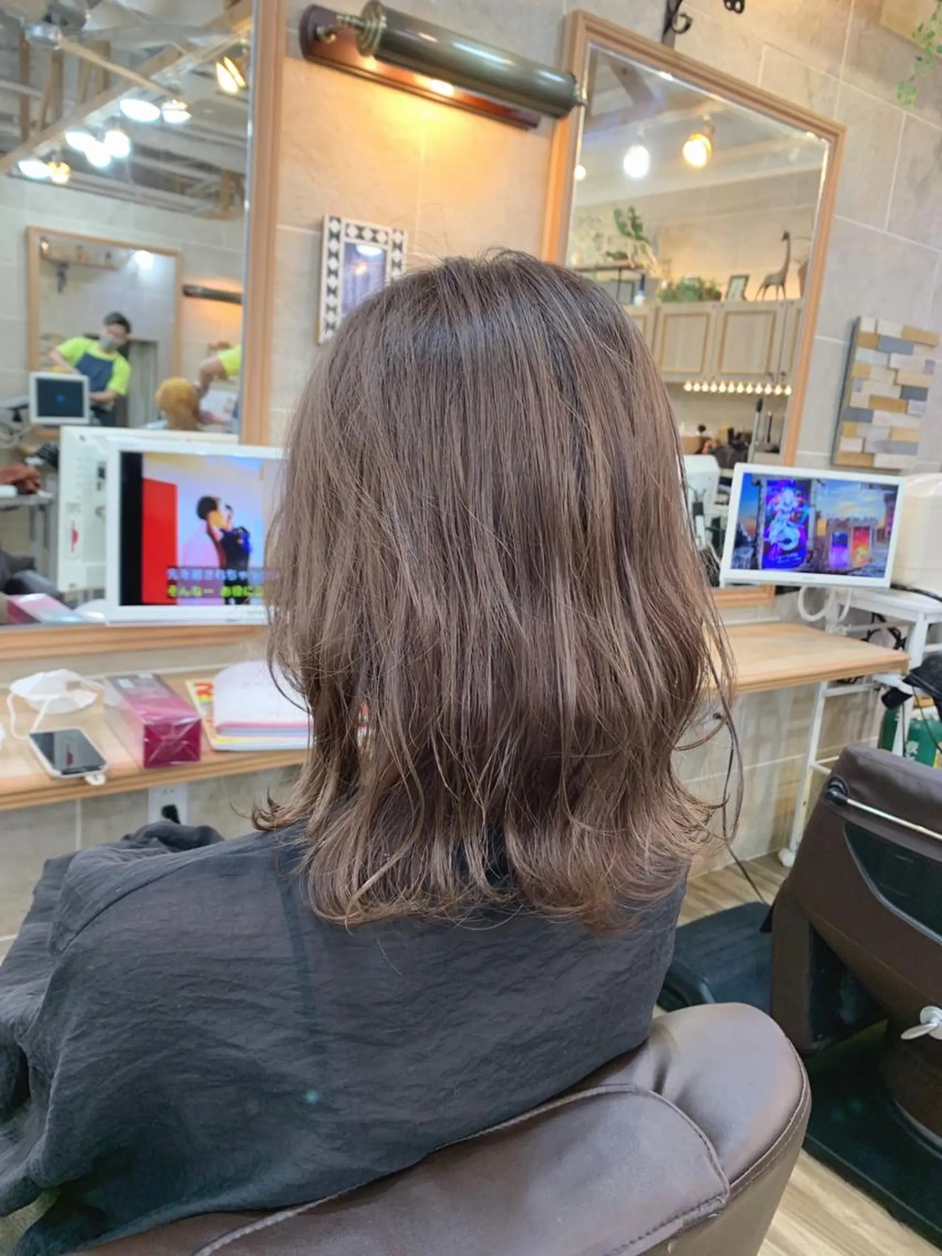 ミディアム カラー ブラウンカラー ショコラブラウン ヘアカラー トリートメント 平尾 拓也のヘアスタイル