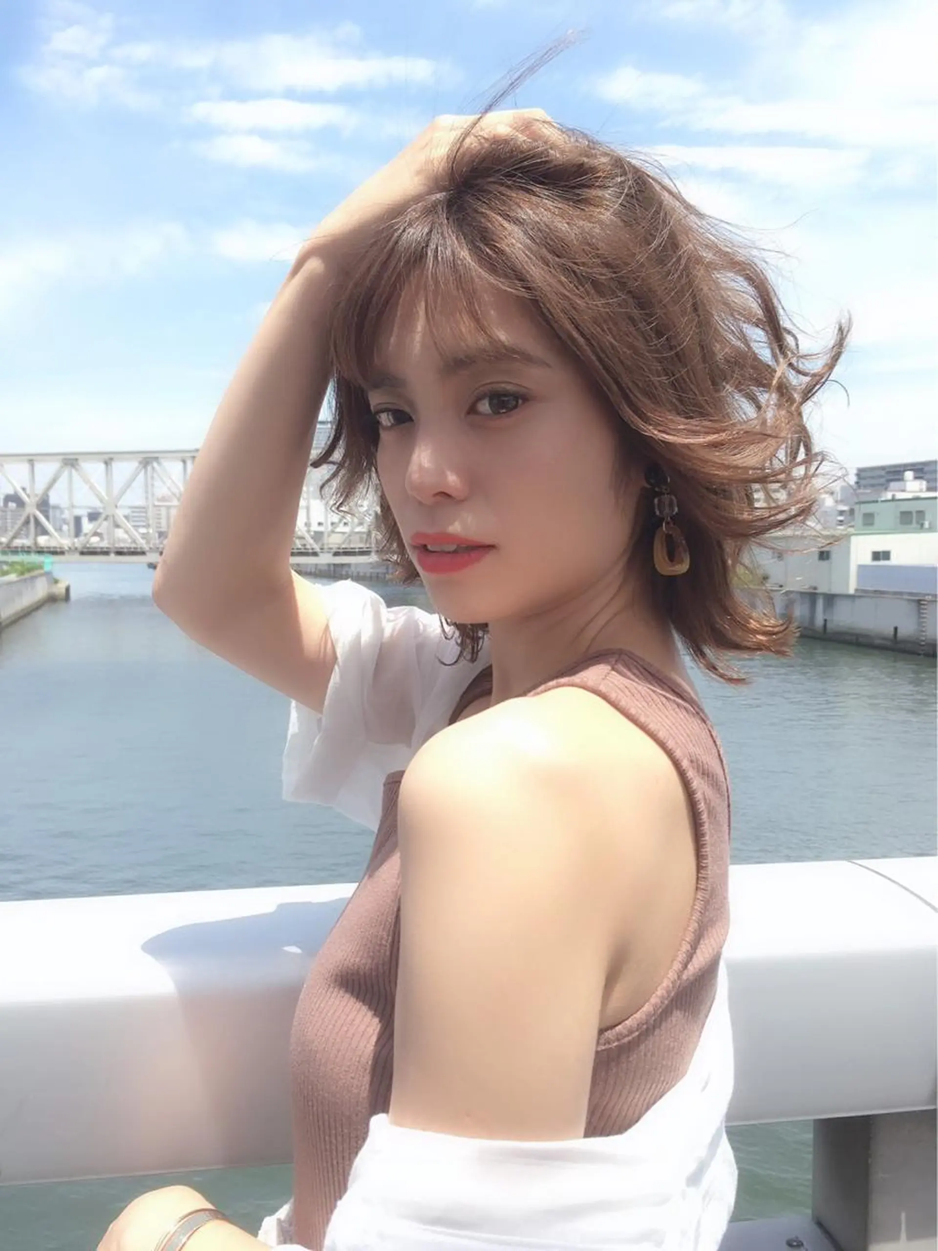 ミディアム カラー パーマ 🌸MAYU🌸 ハイトーン➕レイヤーのヘアスタイル