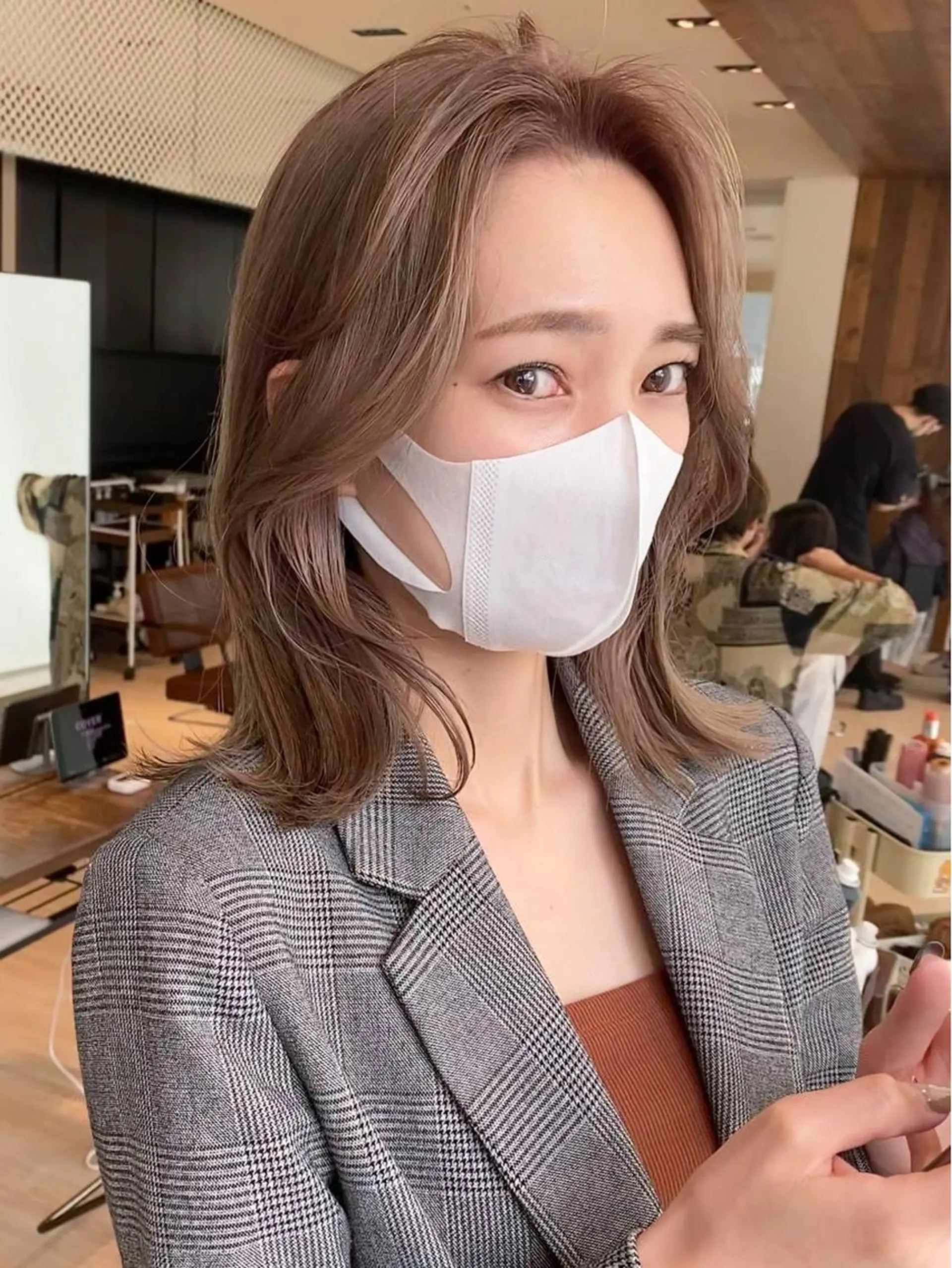 ミディアム くびれヘア 顔周りカット 小顔カット トリートメント カット 【1日2名様限定】 AFLOAT白川雄副のヘアスタイル