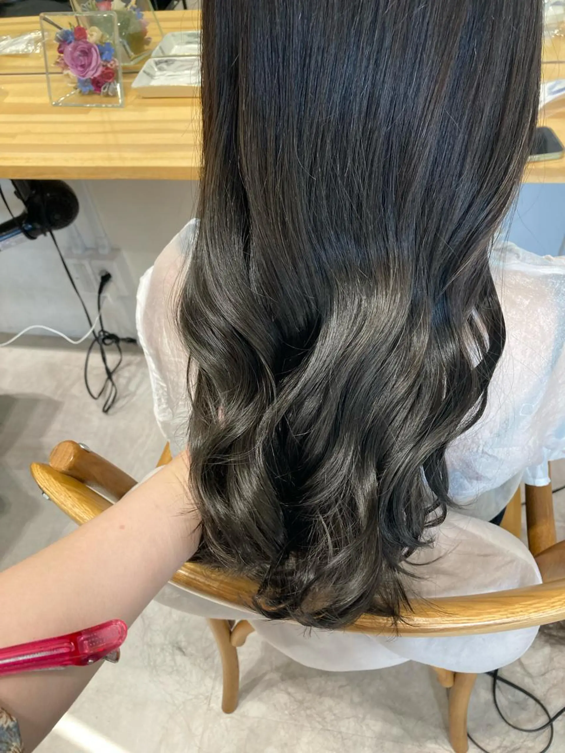 ロング ✨色持ちの良い艶 カラー✨蟹江真世のヘアスタイル