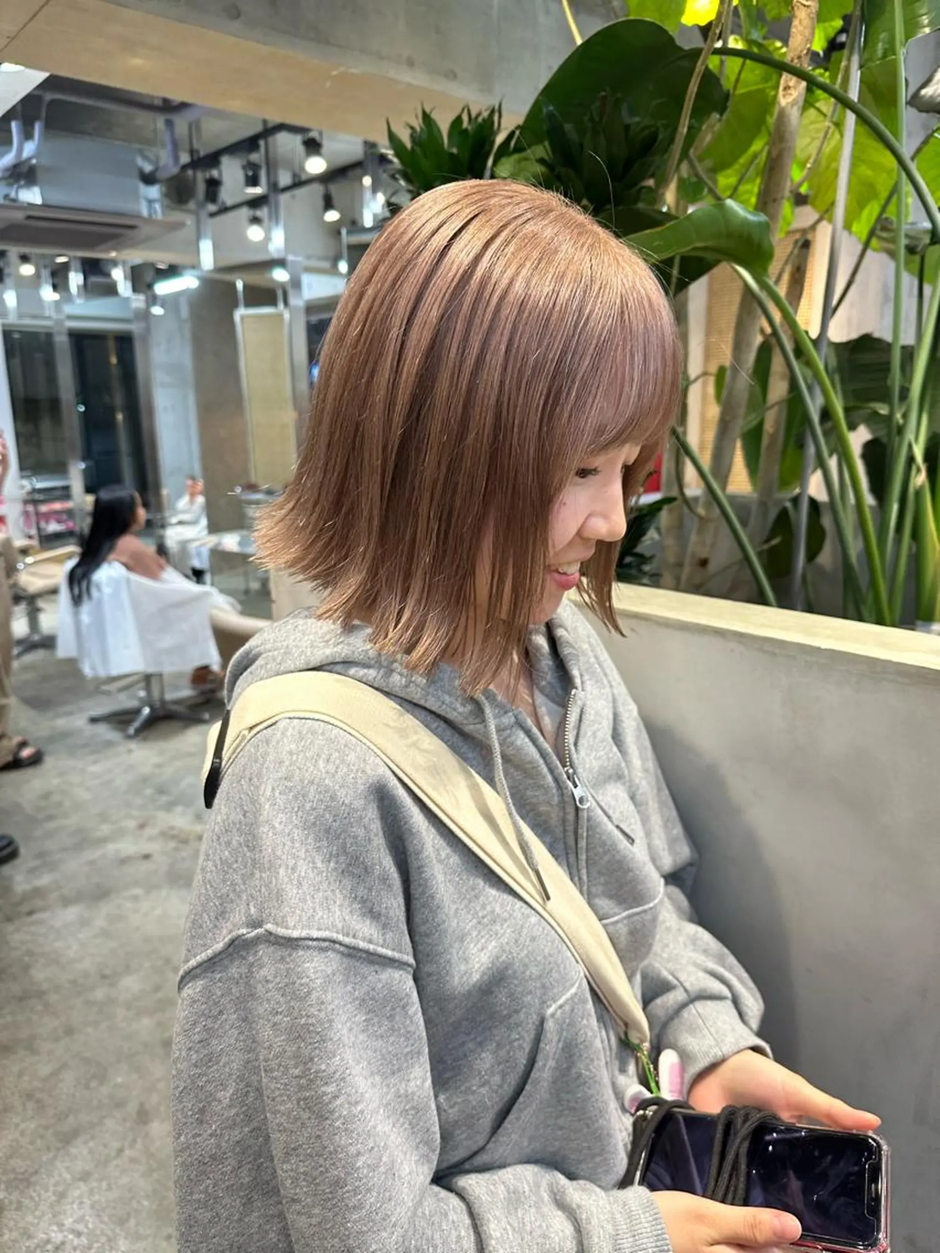 ショート カラー ネイル マツエク・マツパ アイブロウ ベージュカラー ミルクティーベージュ ハイライト🌟/ ボブ/豊田のヘアスタイル