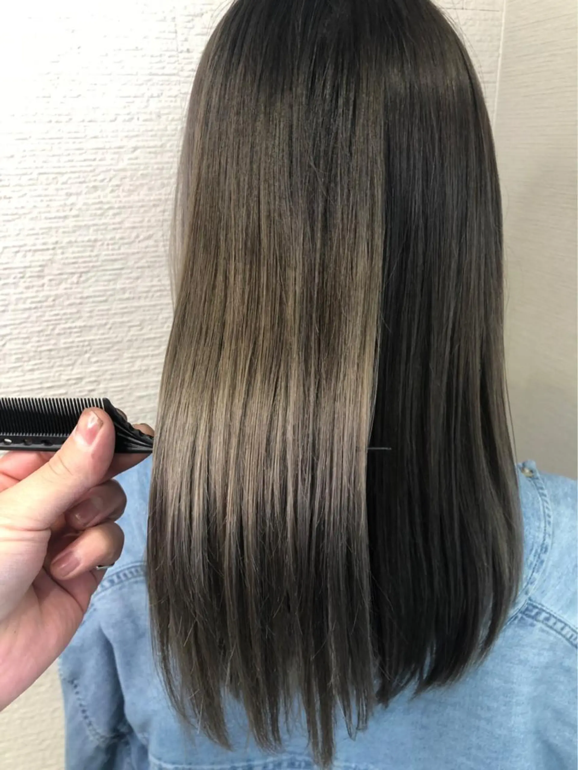 セミロング カラー パーマ アッシュ トリートメント 酸熱トリートメント 清野 大のヘアスタイル