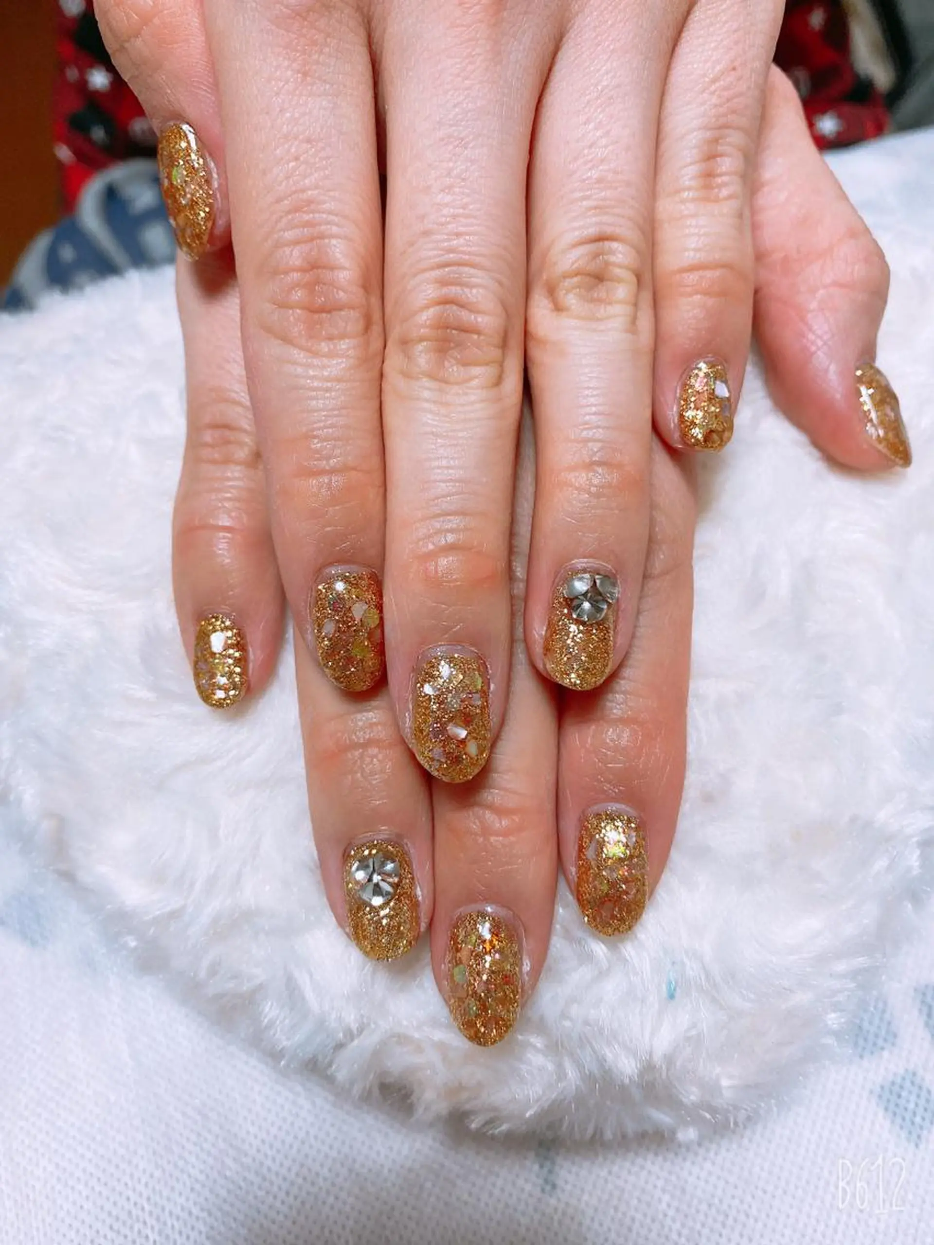 ネイル ゴールド ゴージャス The Best Beauty受付担当のエステ・リラクイメージ