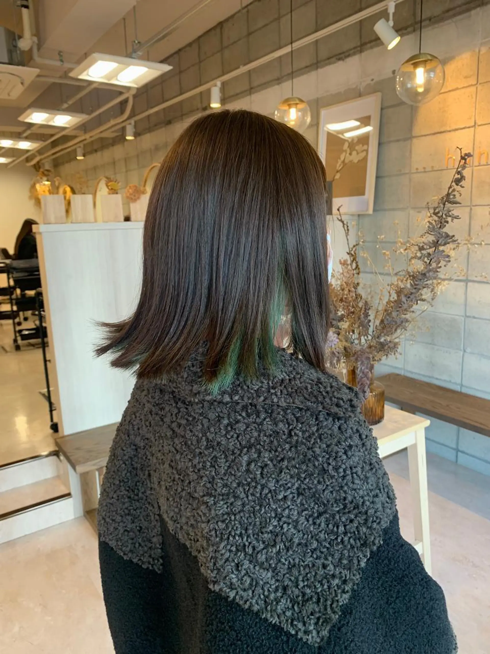 ミディアム カラー カット ヘアカラー トリートメント 眞名子 瑞紀のヘアスタイル