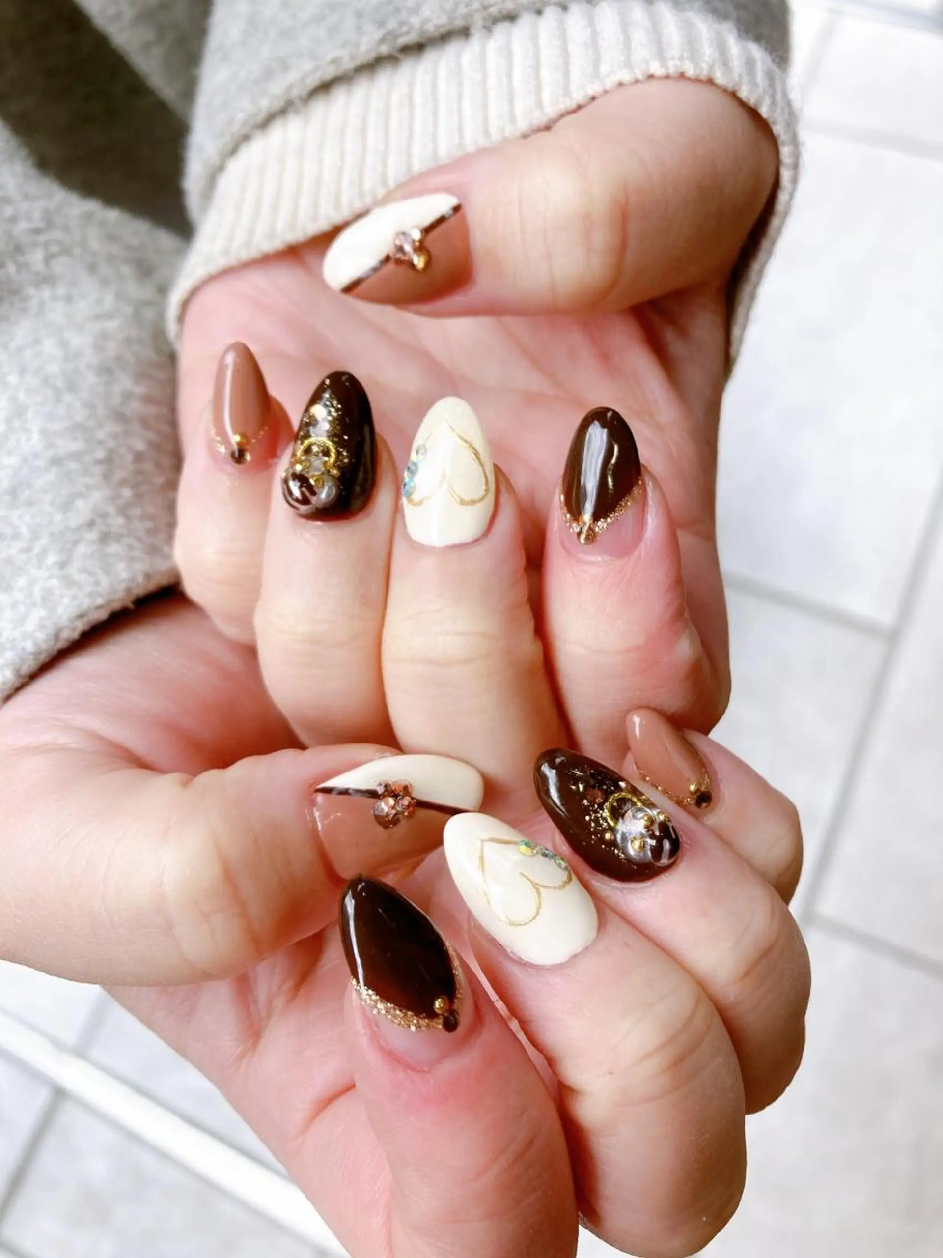 ネイル ハンドネイル Nest 平出のネイルデザイン