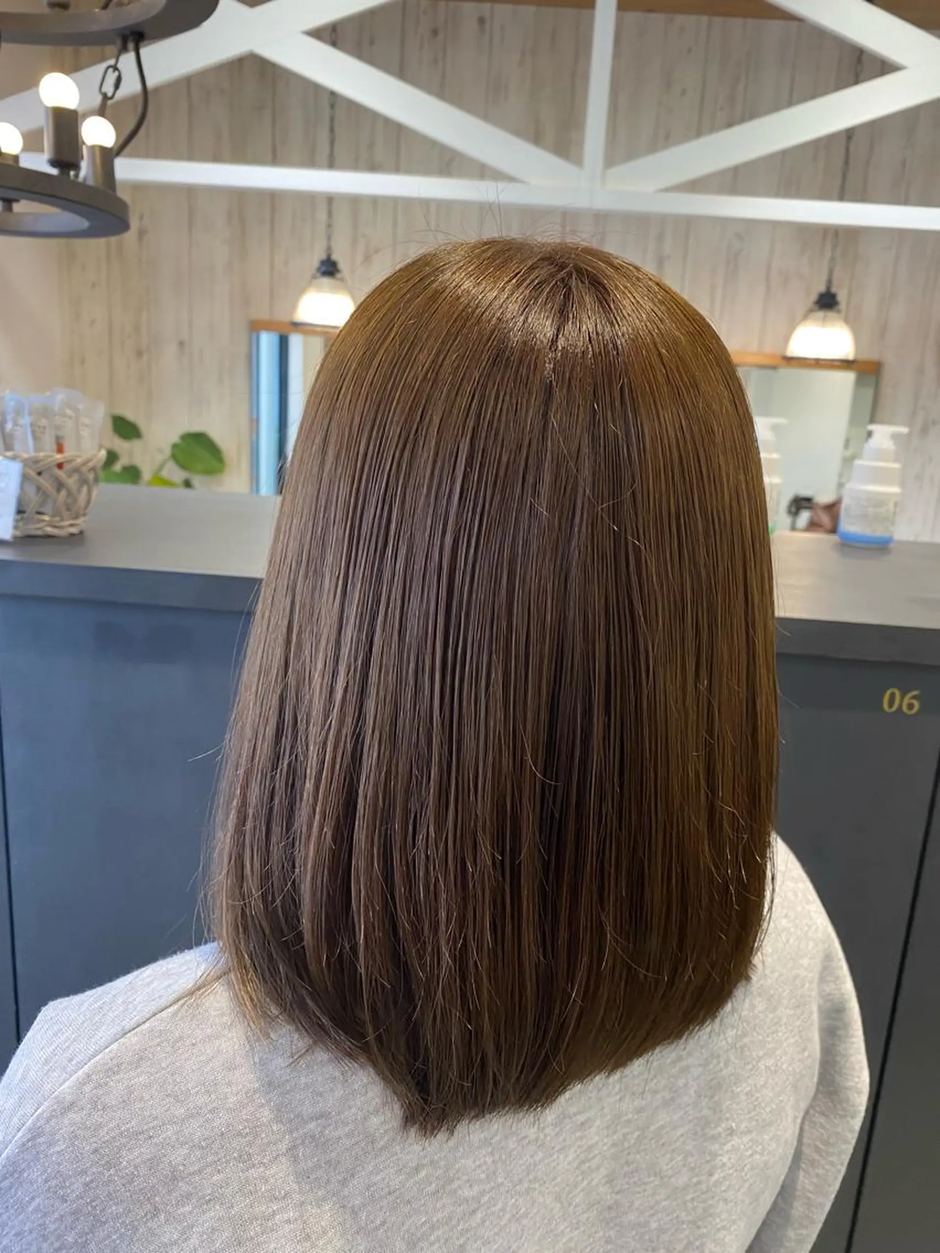 ミディアム カラー 透明感カラー オリーブカラー 柴田 枝利子のヘアスタイル