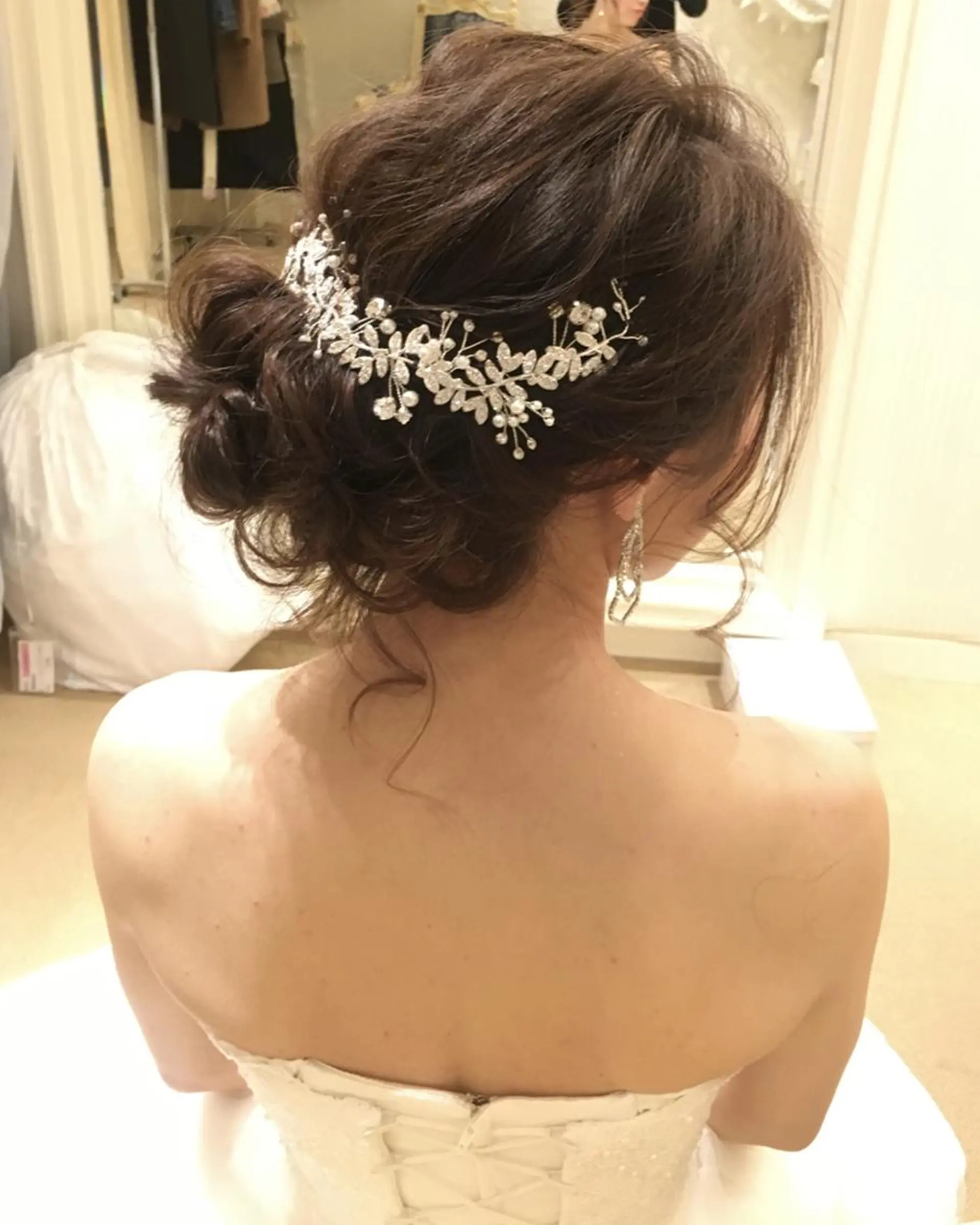 セミロング ヘアアレンジ 結婚式・ブライダル ヘアアンドメイクムタ 新居のヘアスタイル