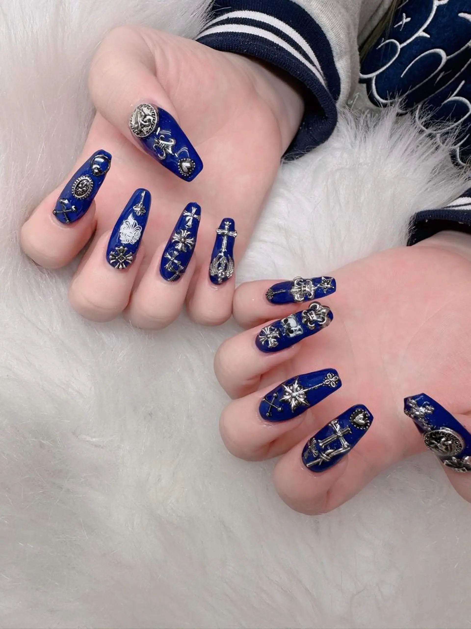 ネイル チークネイル フレンチネイル ジェルネイル 韓国ネイル マグネットネイル Anh 高田馬場のネイルデザイン