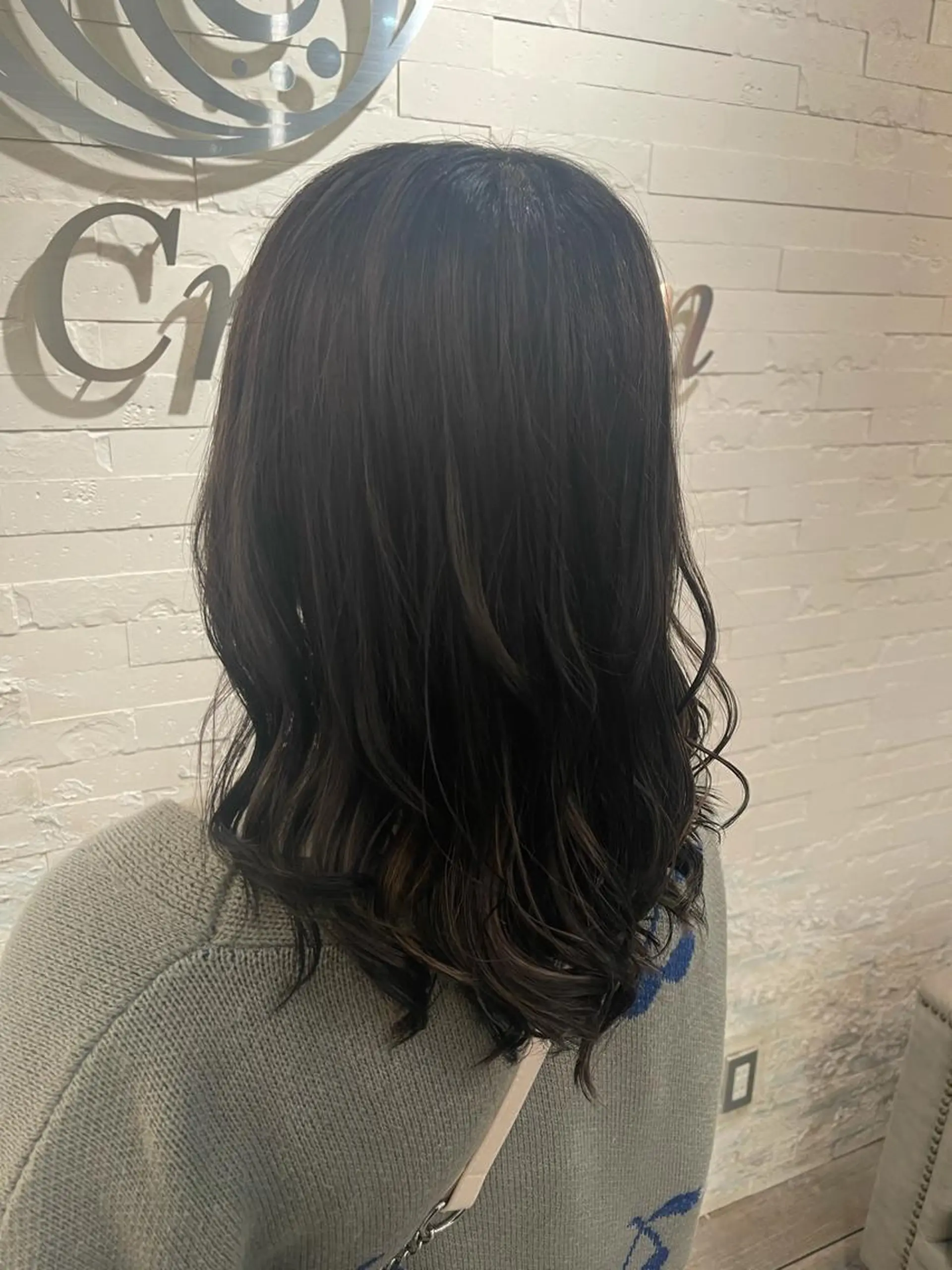 セミロング ヘアカラー ハイトーン ／ レイヤー/吉田陸斗のヘアスタイル