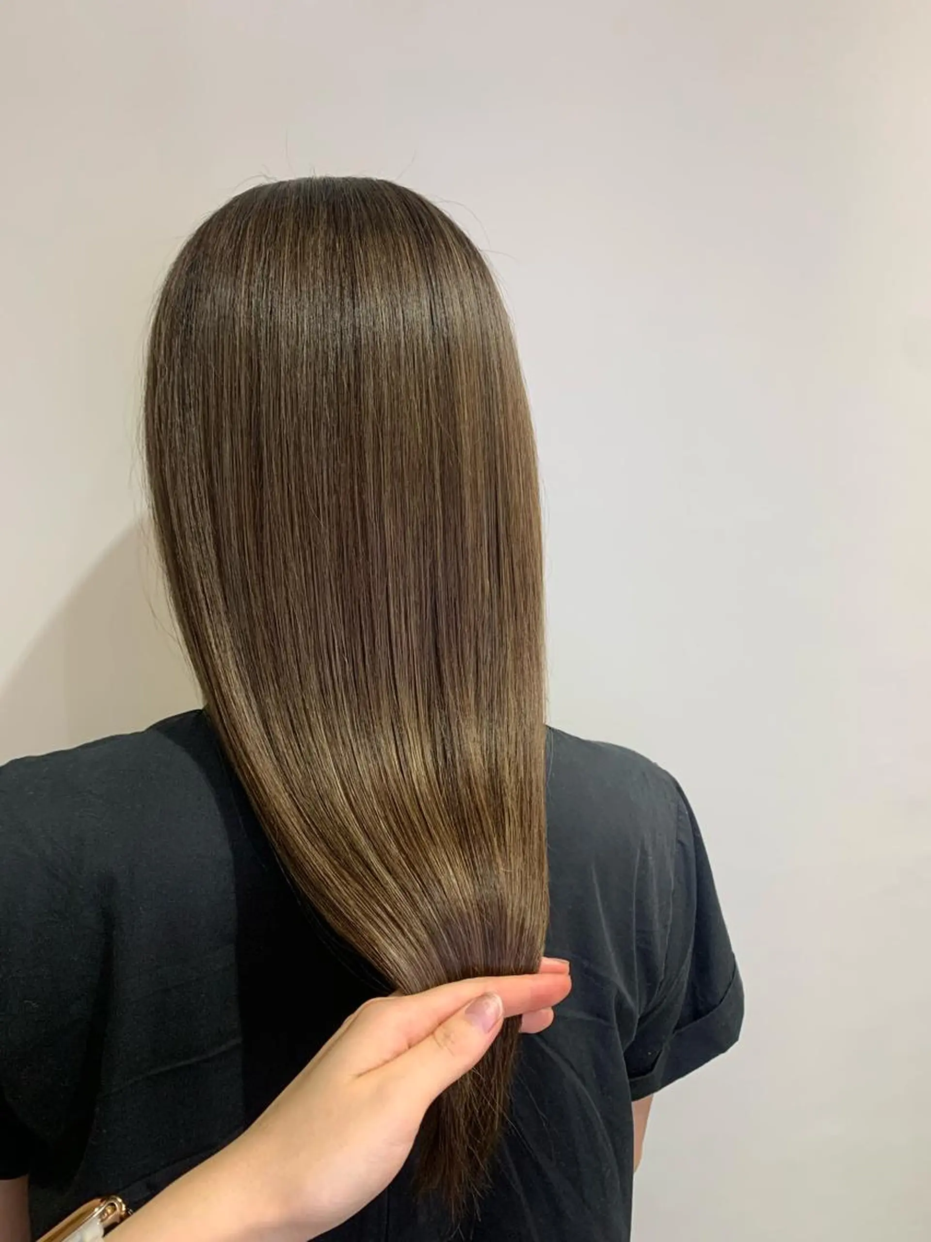 ロング カラー カット ヘアカラー トリートメント 近藤千翔🩵 髪質改善Periodのエステ・リラクイメージ