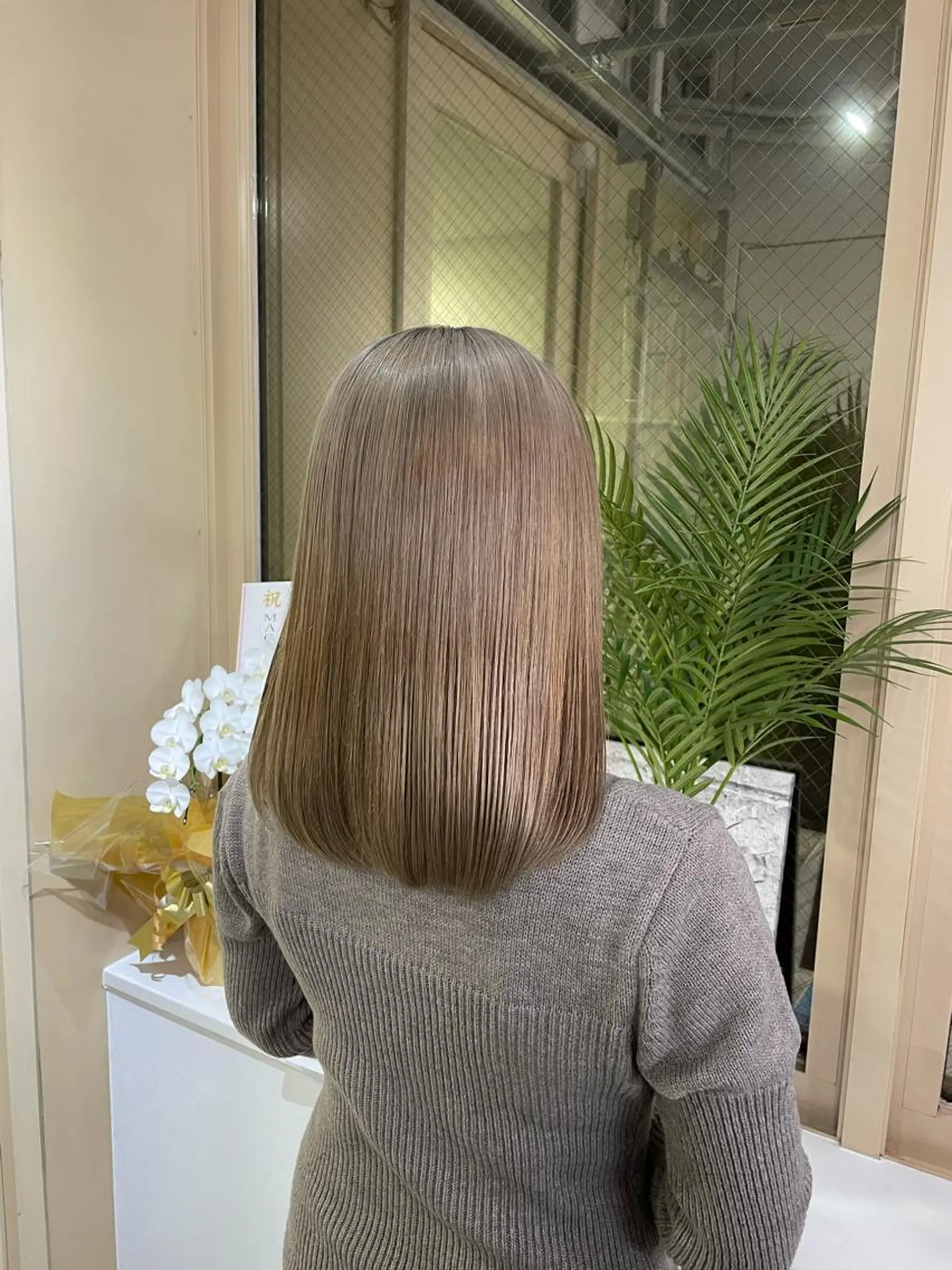 ミディアム カラー ダブルカラー カット ヘアカラー トリートメント 🌈プルエクステ& ハイトーン🌈関飛鳥のヘアスタイル