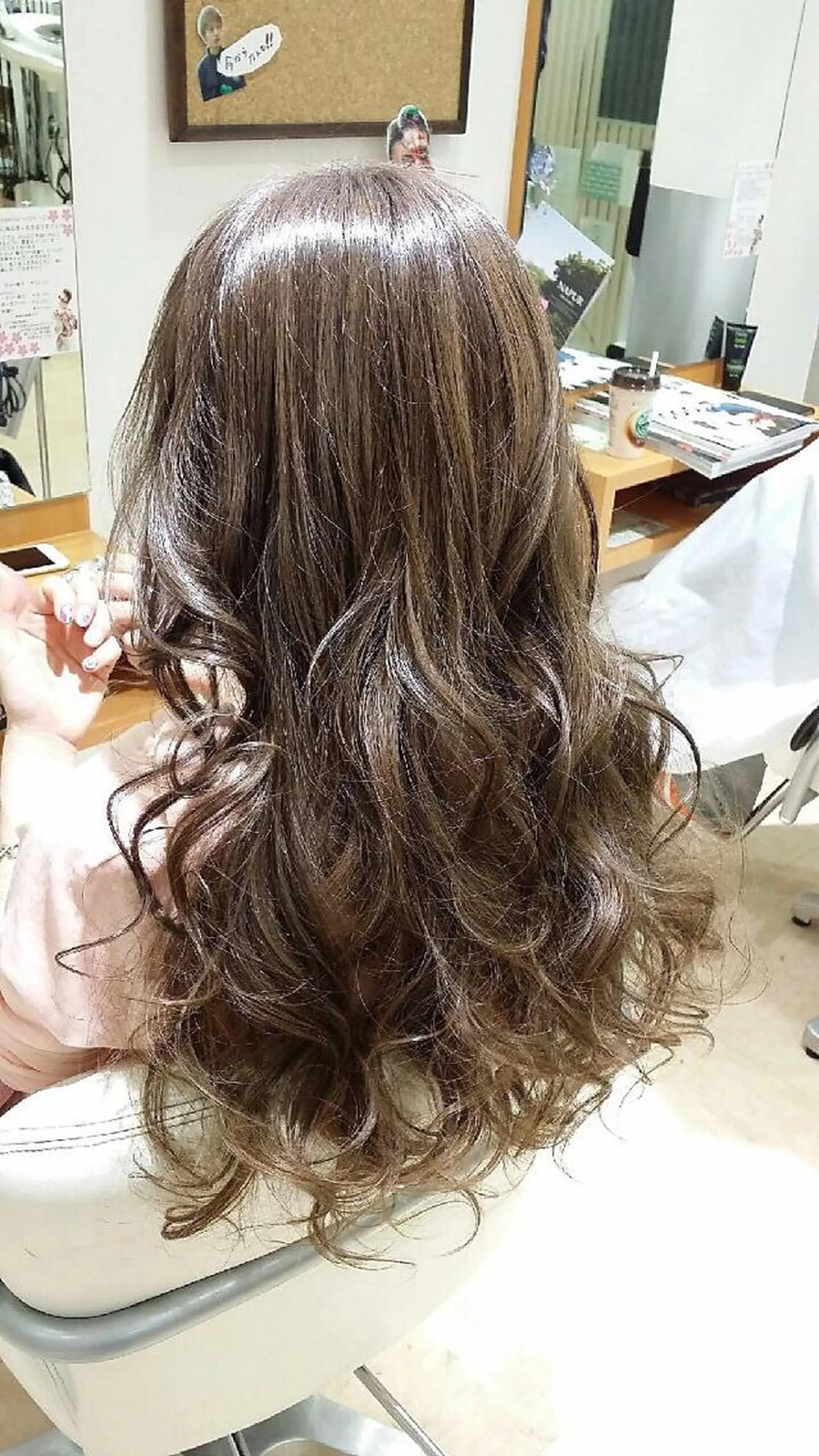 ロング カラー アッシュ グラデーションカラー ヘアカラー きむえり/髪質改善 /うねり広がり改善のヘアスタイル