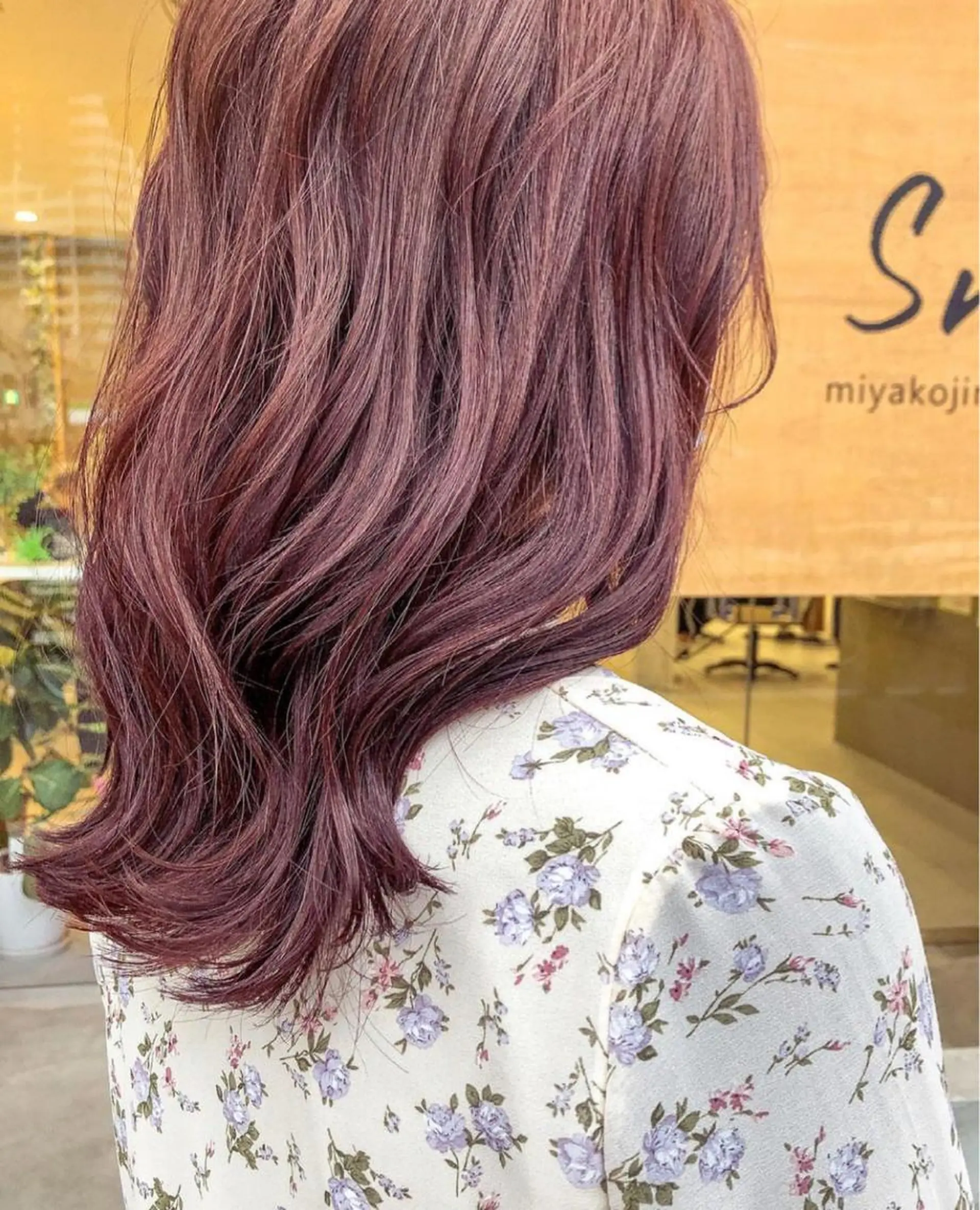 ミディアム くびれヘア 似合わせカット 小顔カット ヘアカラー トリートメント カラー得意【梅田】 瀧本友梨乃のヘアスタイル