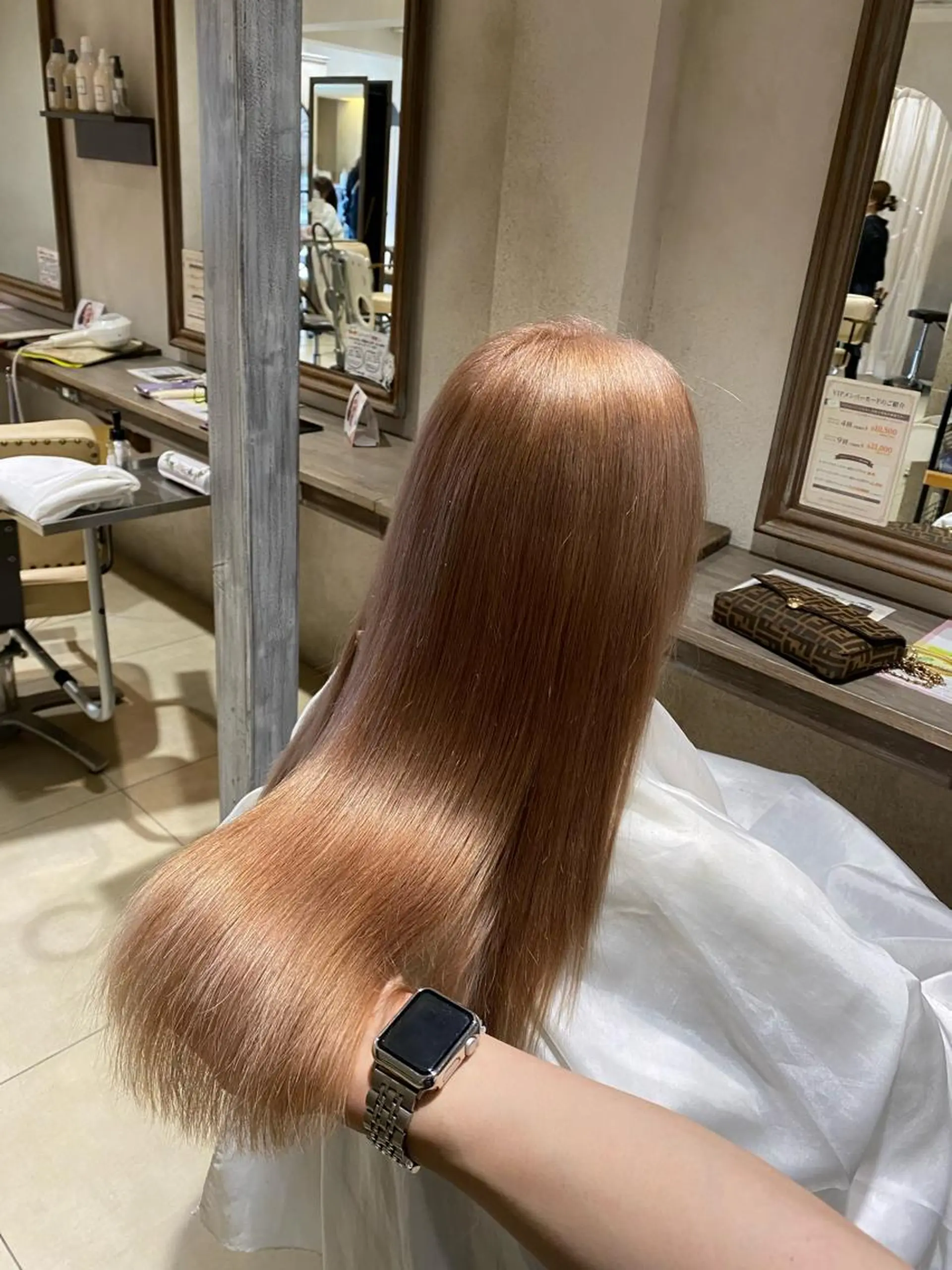 ロング バレイヤージュ 隅中秀弥のヘアスタイル