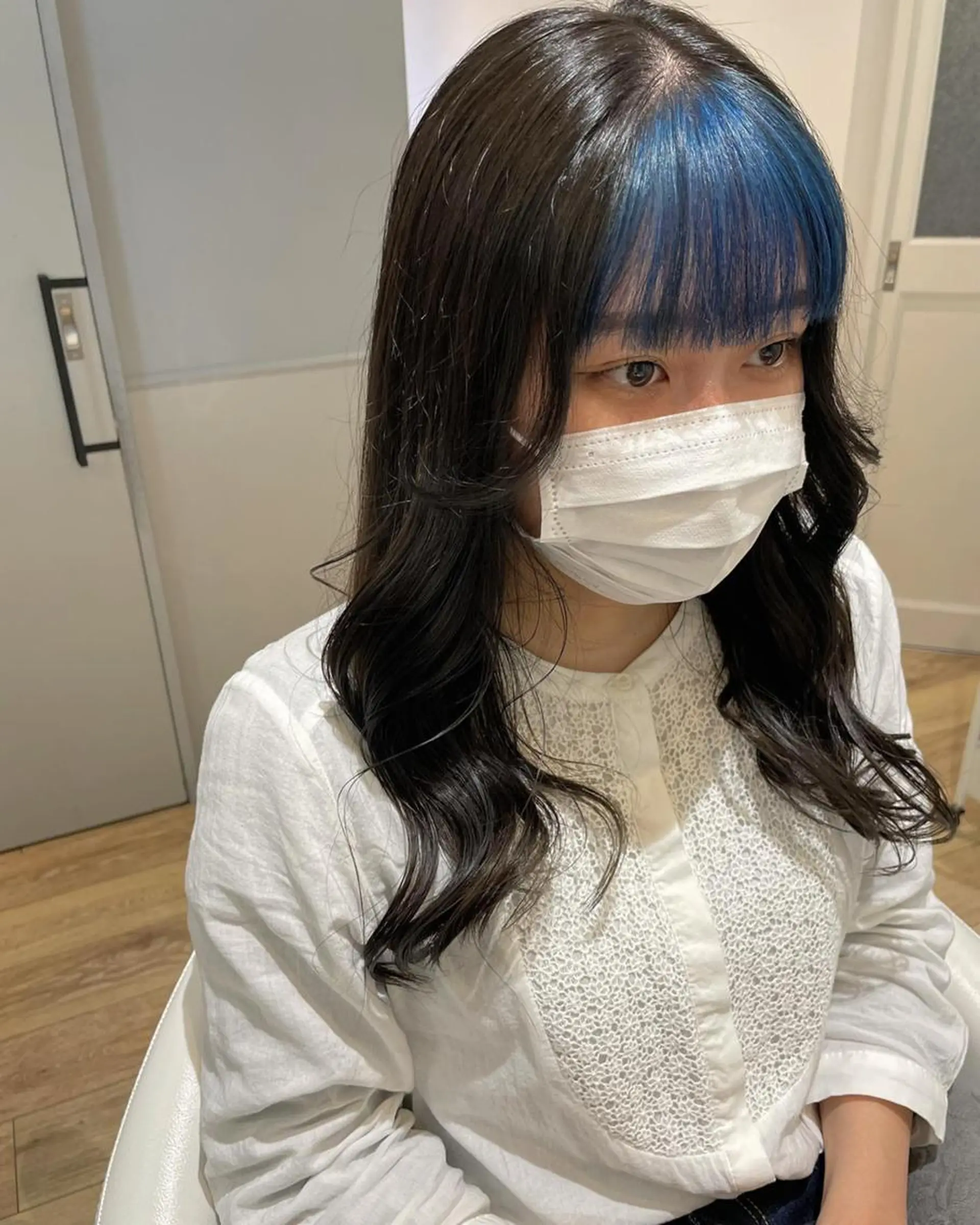 ミディアム カラー パーマ ヘアアレンジ メンズ キッズ ネイル マツエク・マツパ 黒髪 ブルーカラー ブルーブラック ブルー 🫧垢抜けヘア🫧 SHIORIのヘアスタイル