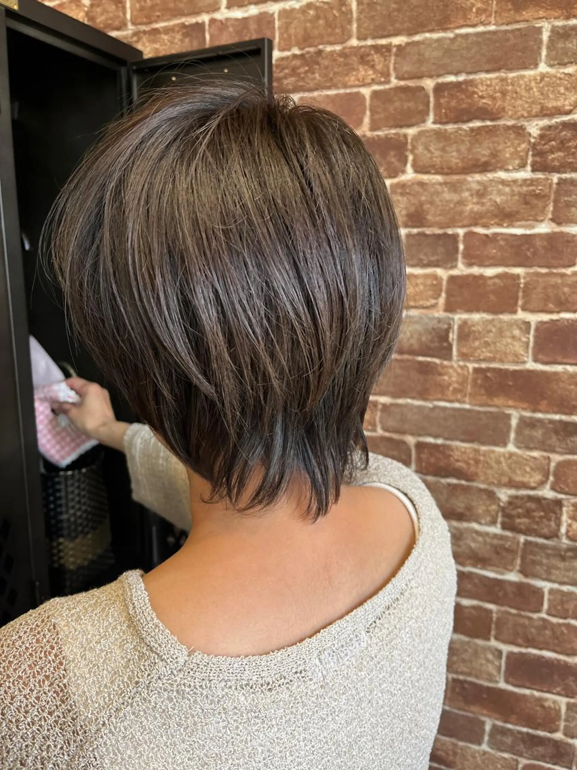 ミディアム カラー パーマ ヘアアレンジ メンズ キッズ ネイル マツエク・マツパ アイブロウ メンズブリーチ メンズハイライト メンズインナーカラー メンズ韓国風 ブリーチ カット トリートメント ヘッドスパ 久木原 ゆりのヘアスタイル