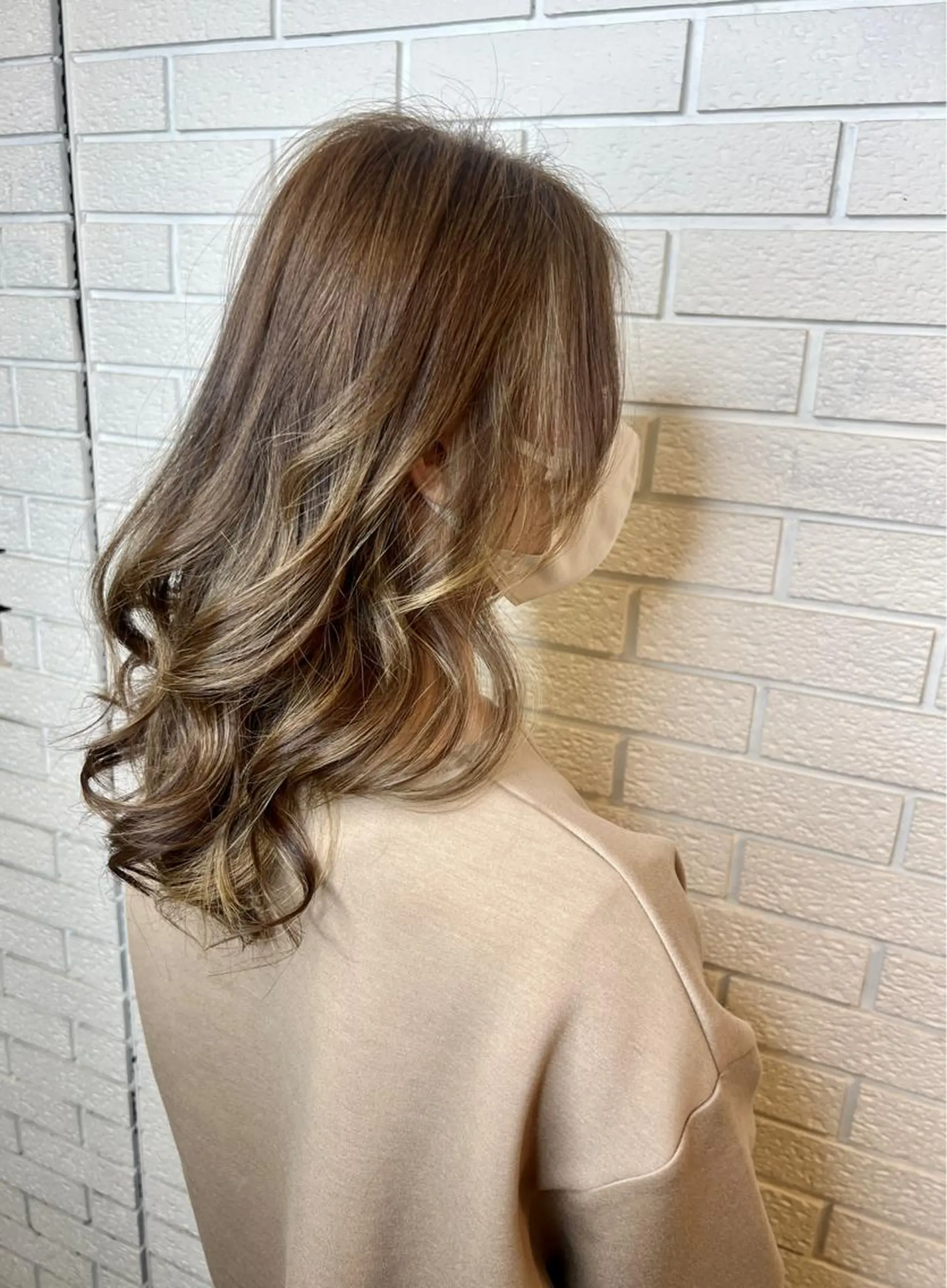 セミロング カラー ベージュカラー ブリーチ ケアブリーチ 透明感カラー デザインカラー 髪質改善✨艶カラー MASAYAのヘアスタイル