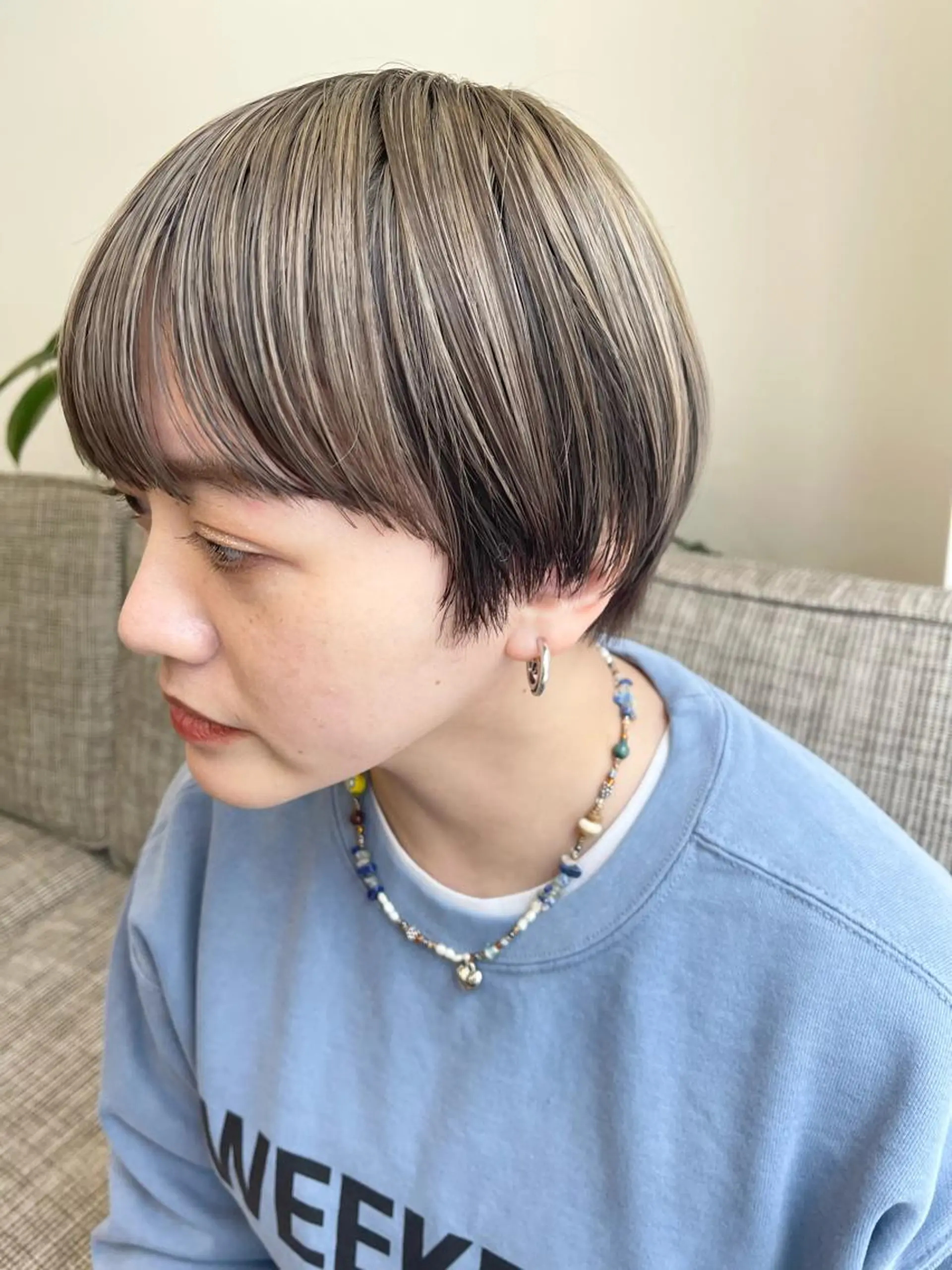 ショート カラー 💓パーマ，💗 レイヤーカットのヘアスタイル