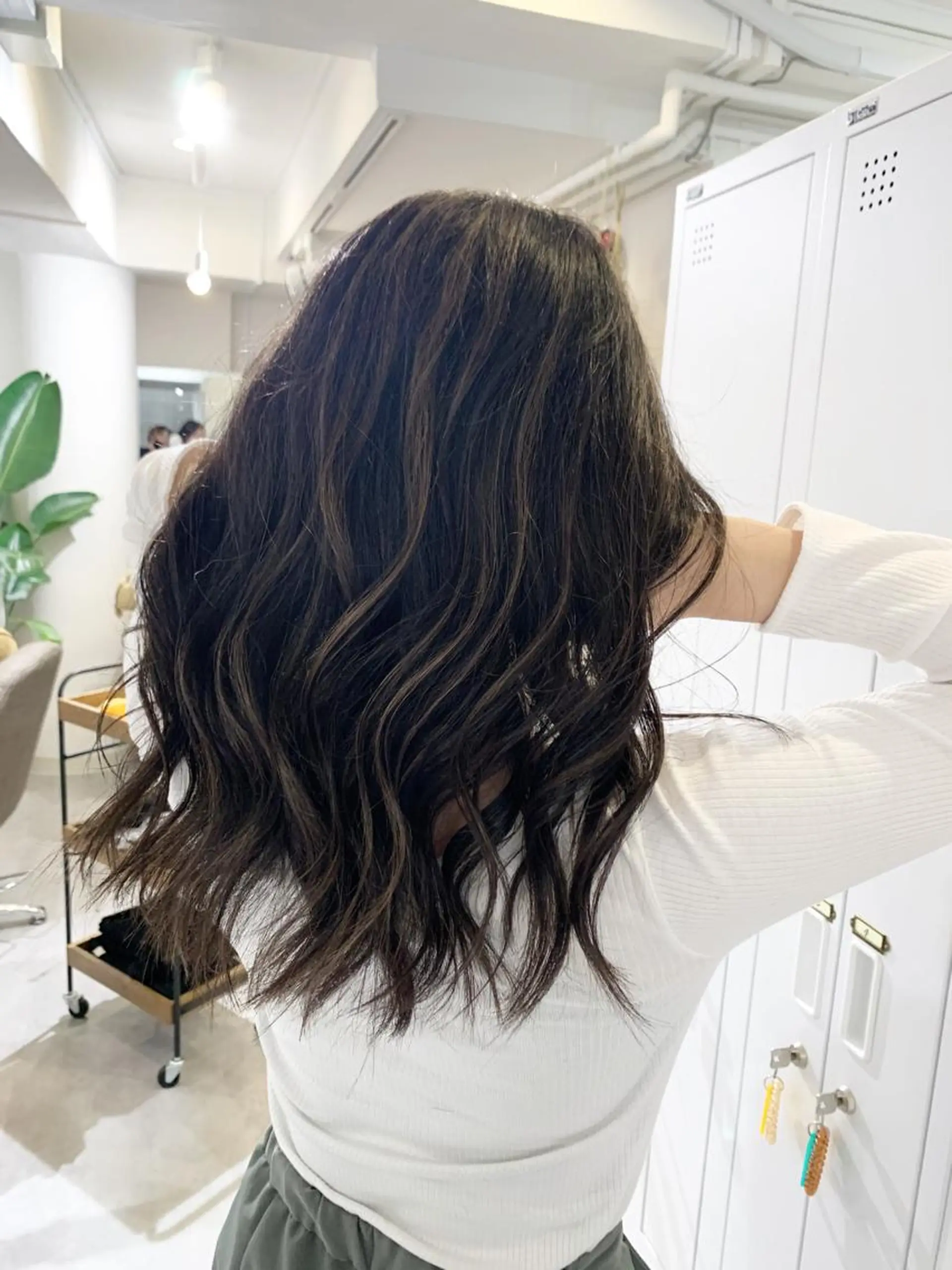 セミロング ハイライト レイヤー×縮毛矯正 深見 拓のヘアスタイル