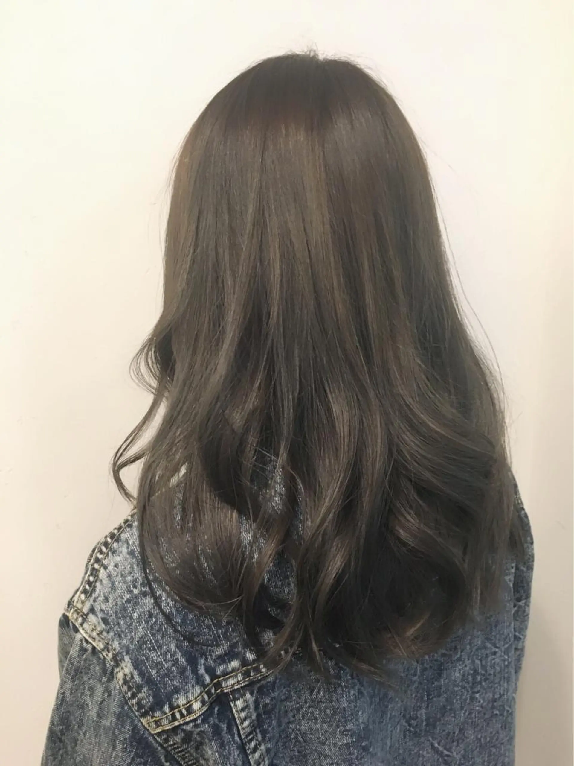 カラー グレージュ ハイライトカラー TOWA 野村　コウダイのヘアスタイル