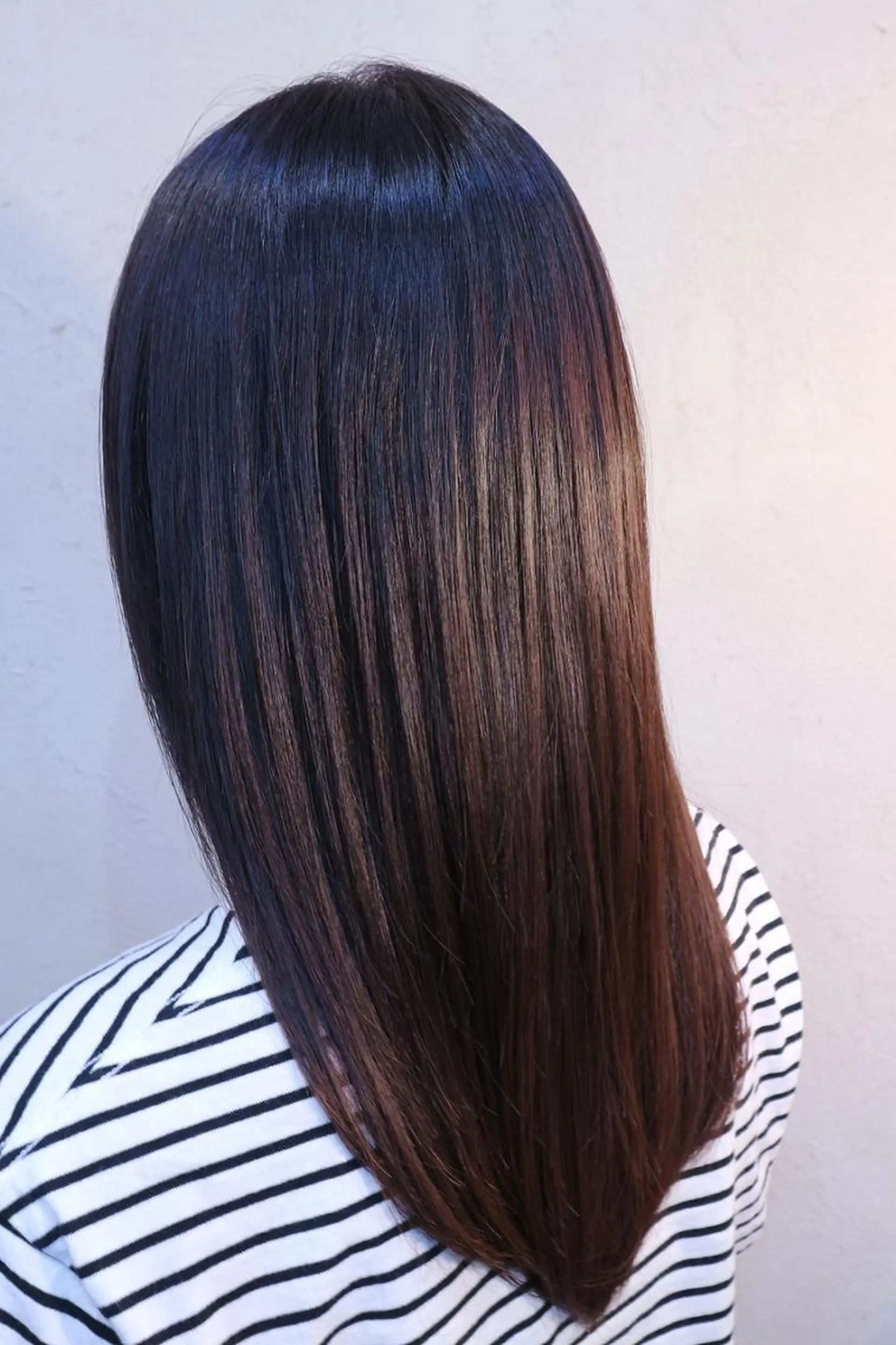 セミロング 鶴田 連のヘアスタイル