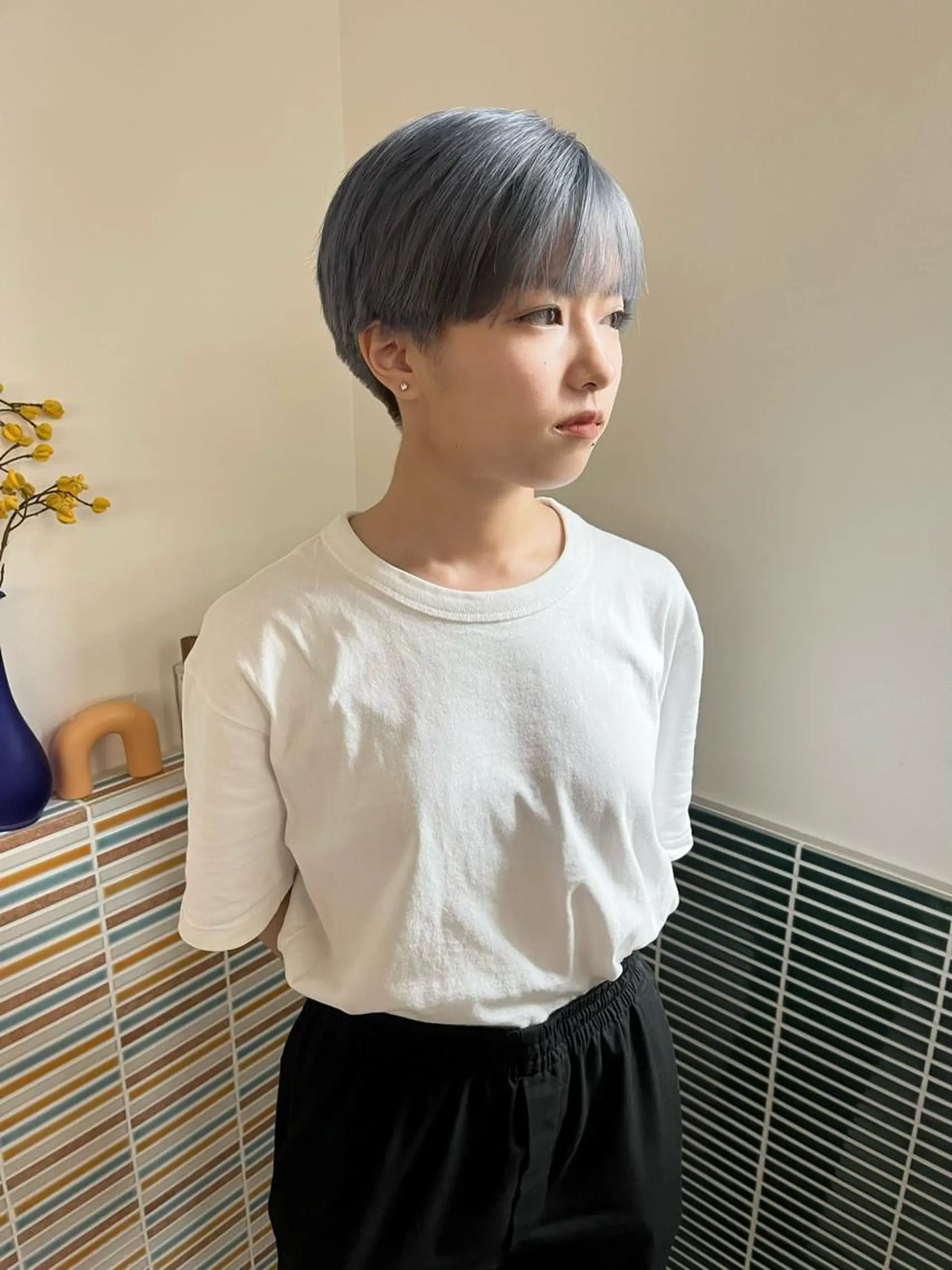 ショート カラー ブリーチ ブルーカラー カット ヘアカラー トリートメント 🩷ハイトーン透明感 レイヤー🩷ユリカのヘアスタイル