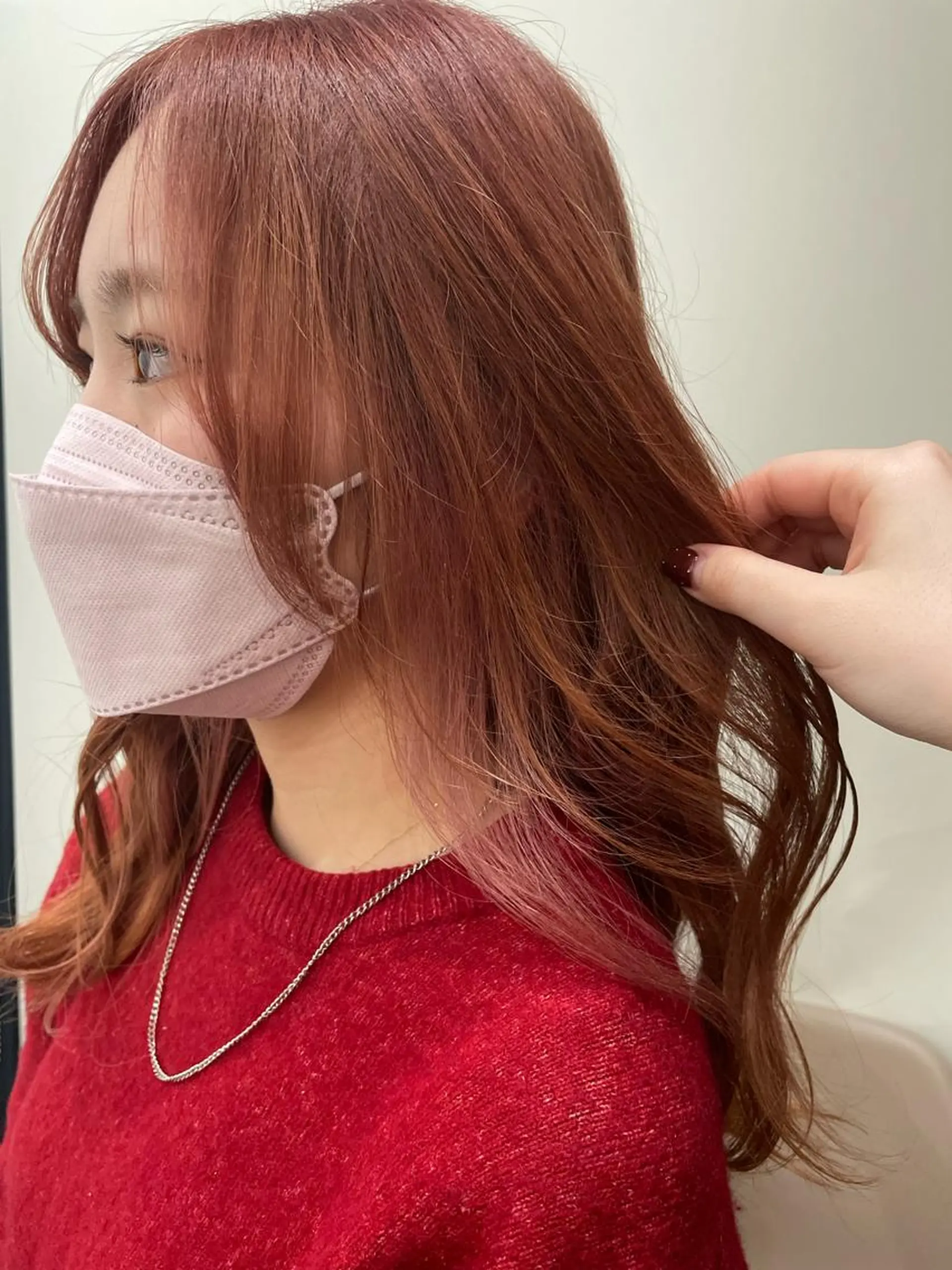 カラー 田原春 花梨のヘアスタイル